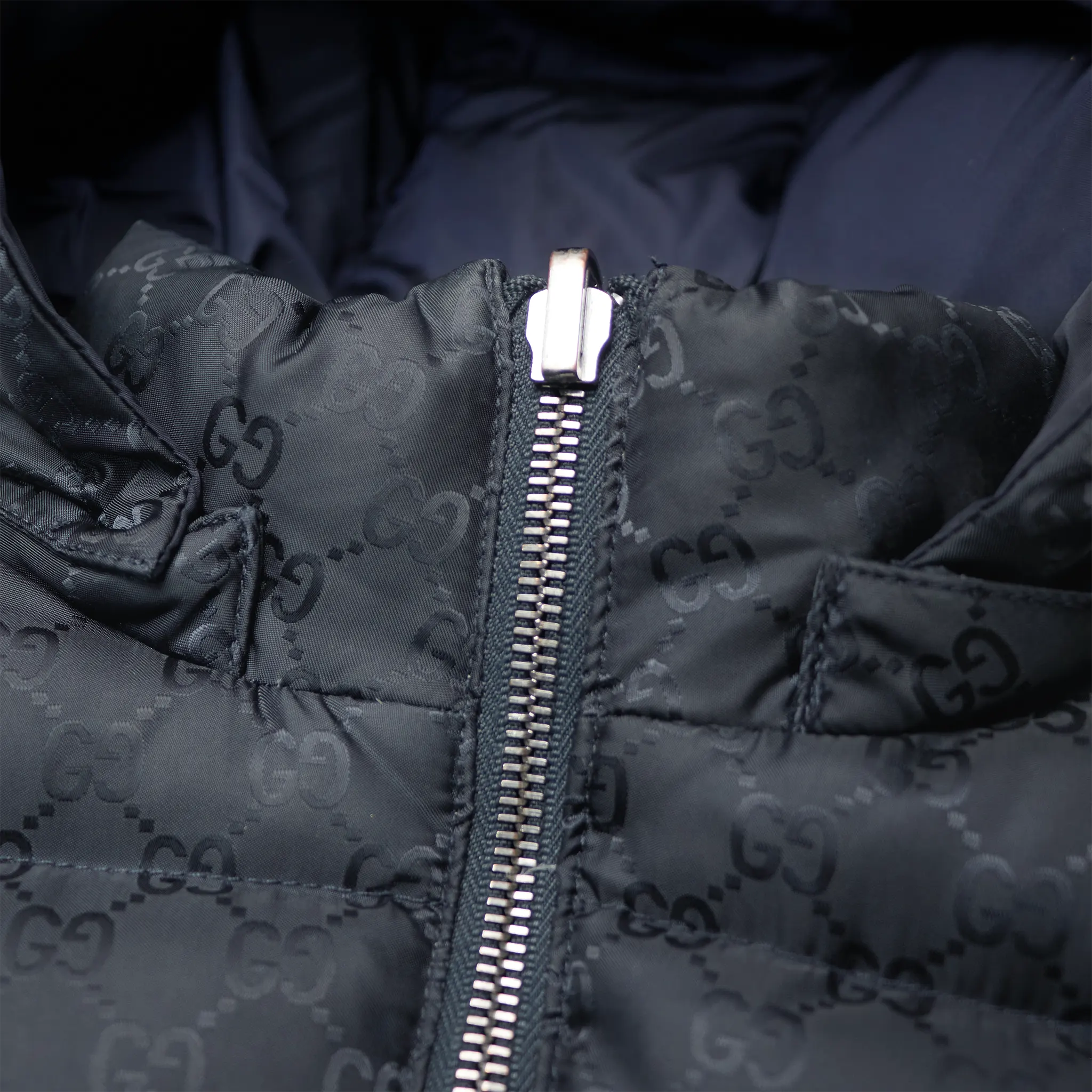 Vintage Gucci GG Jacquard Navy Blue Kids Jacket with Missing Zipper Pull - Stylish Outerwear for Boys & Girls, Perfect for School, Playdates & Special Occasions