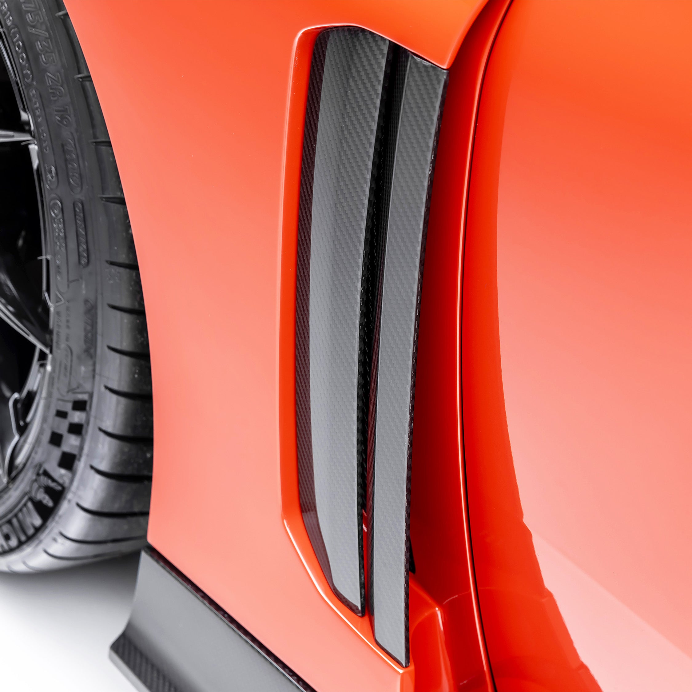 BMW G8X M2 VRS Aero Vented Fenders with Side Skirts - Carbon Fiber PP 2X2 Glossy V Style™️ - High-Performance Upgrade for Track & Street Racing