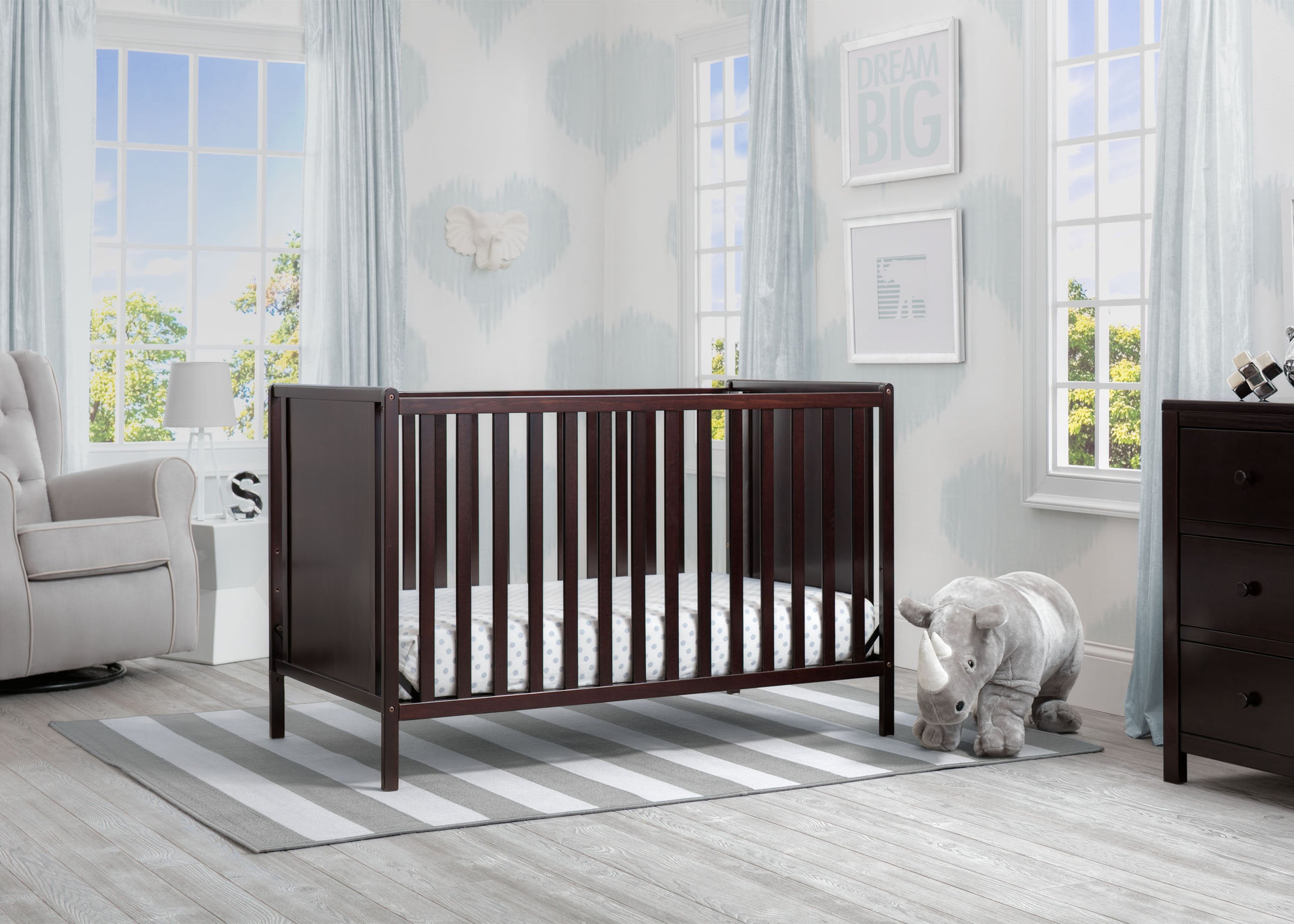Heartland Classic 4-in-1 Convertible Crib - Toddler Bed, Daybed & Full Size Bed | Safe Nursery Furniture for Baby & Kids Room | Perfect for Newborns, Infants & Growing Children