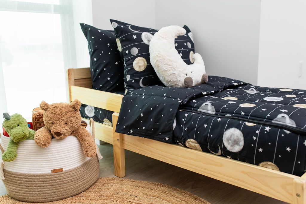 Out Of This World Zipper Bedding Set - Soft & Breathable Comforter Cover with Zipper Closure - Perfect for Kids, Teens & Adults Bedrooms - Cozy Home Decor for All Seasons