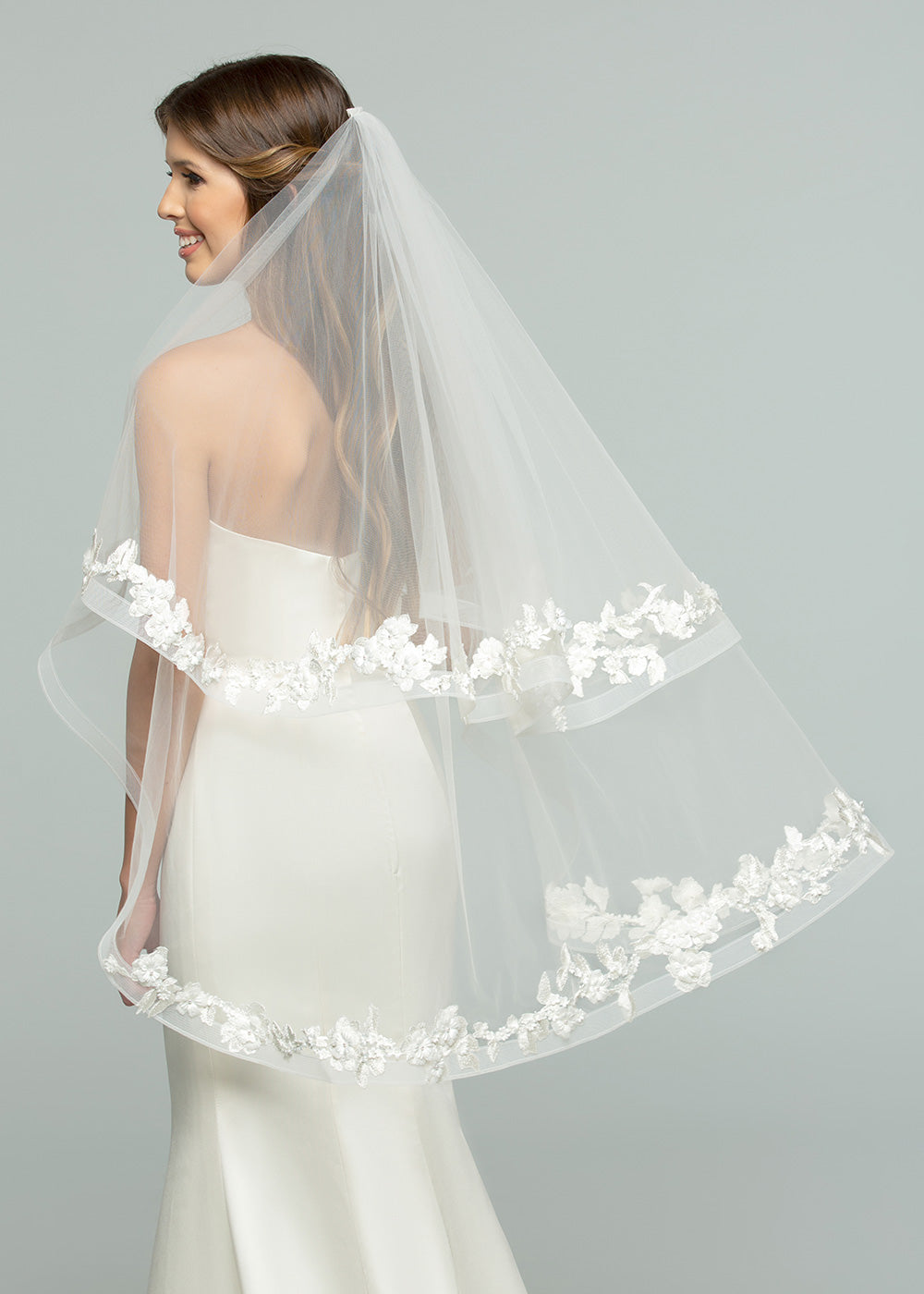 Elegant V1029 Fingertip Veil with Delicate Lace Appliques - Perfect for Weddings, Bridal Showers & Formal Occasions