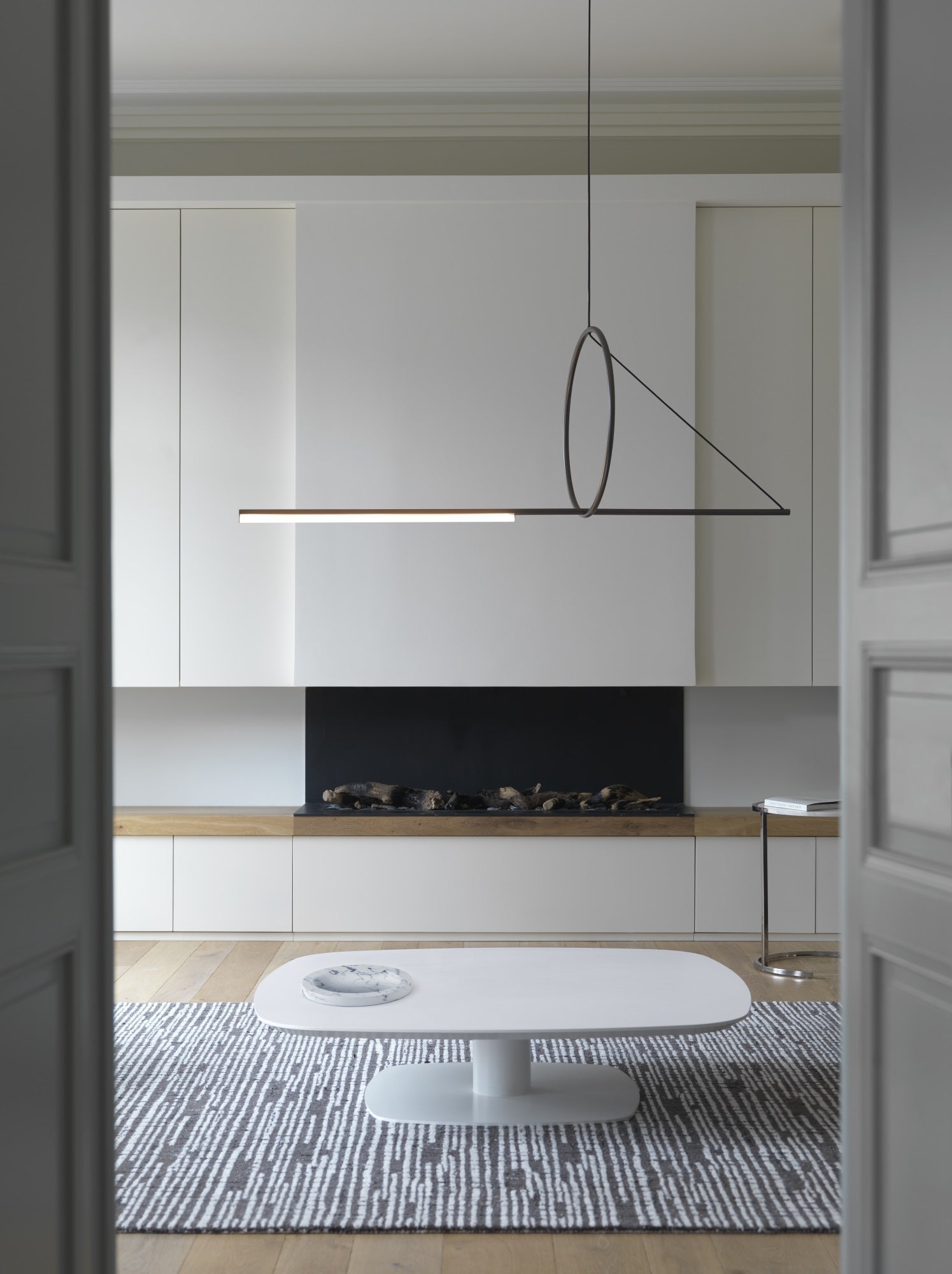 Modern Circle Trait Pendant Light - Minimalist Ceiling Fixture for Dining Room, Kitchen Island & Bedroom Lighting | Dimmable LED Hanging Lamp for Home Decor