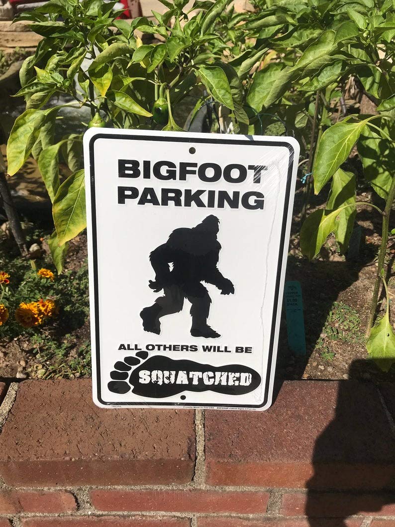 Bigfoot Parking Metal Sign - Funny Sasquatch Warning Sign for Outdoor & Home Decor - Unique Gifts for Bigfoot Lovers & Kids - Perfect for Camping, RV, Garage & Man Cave
