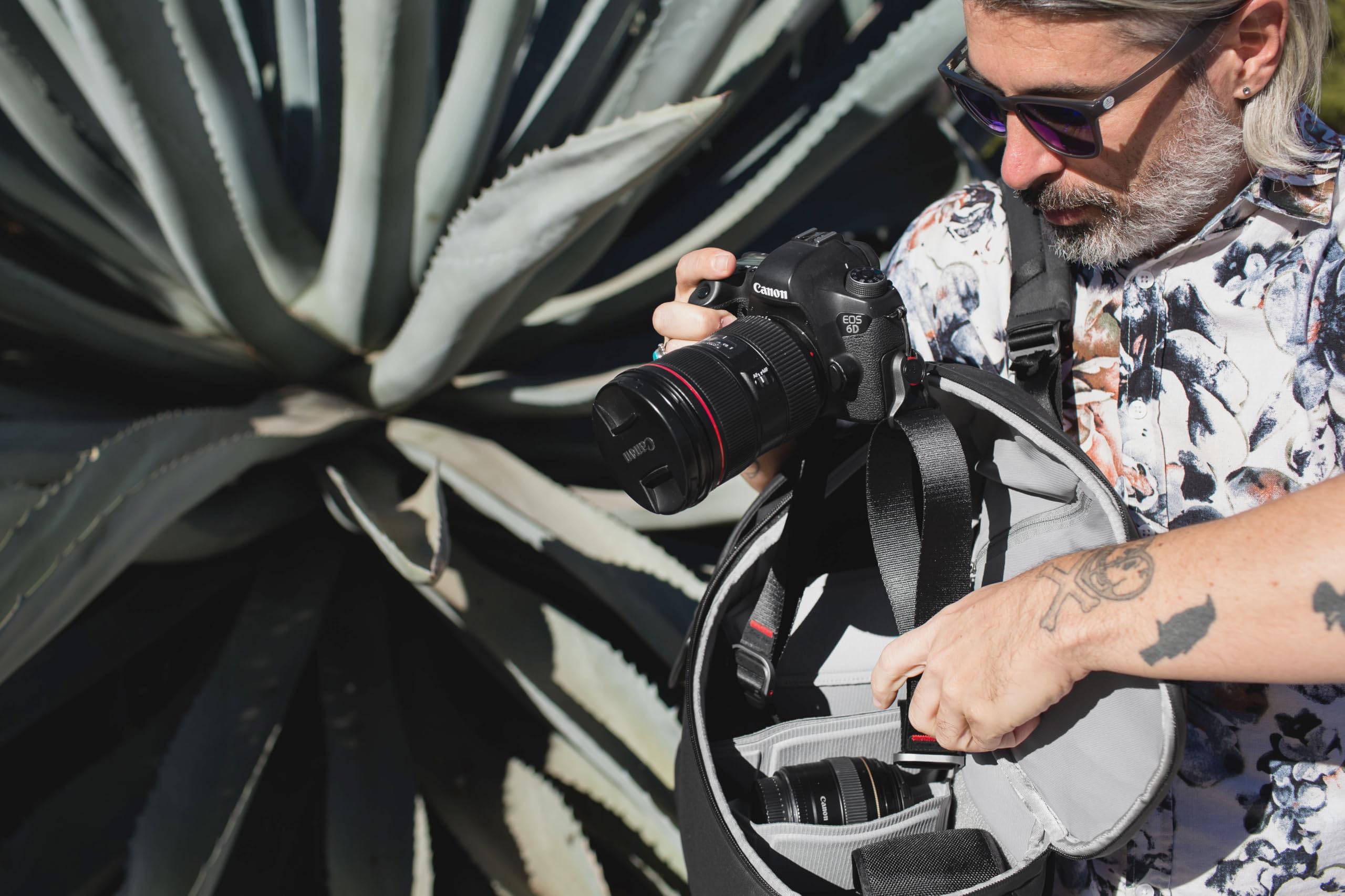 Peak Design Everyday Backpack V3 30L - Waterproof Camera Bag & Laptop Backpack with Tablet Sleeve - Perfect for Travel, Photography & Commuting - BEDB-30-BK-3 (Black)