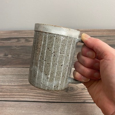 Hyozan Mug - Premium Japanese Handcrafted Mug with Tokusa Pattern - Perfect for Tea, Coffee & Home Decor