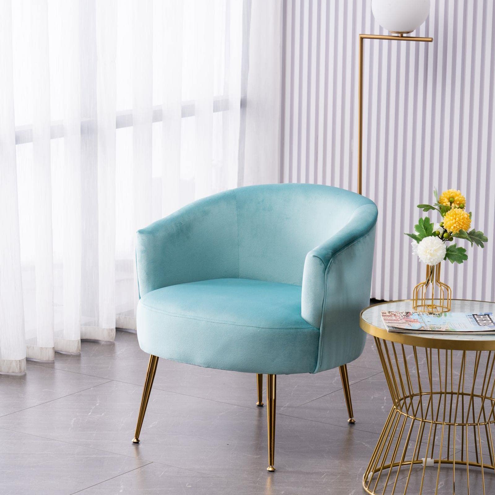 Velvet Accent Chair with Gold Metal Legs & Curved Back - Modern Upholstered Tub Armchair for Living Room, Bedroom or Office - Comfy Single Sofa Chair in Light Green for Relaxing & Leisure Time