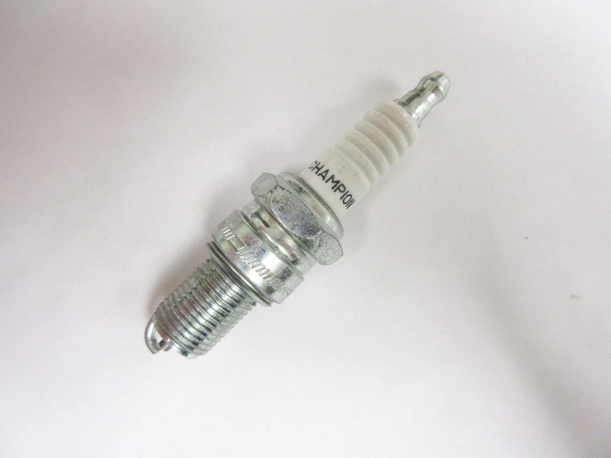 Champion 904 RN4YC Copper Plus Spark Plug (4-Pack) - High Performance Spark Plugs for Cars, Trucks & SUVs - Improves Engine Efficiency & Fuel Economy
