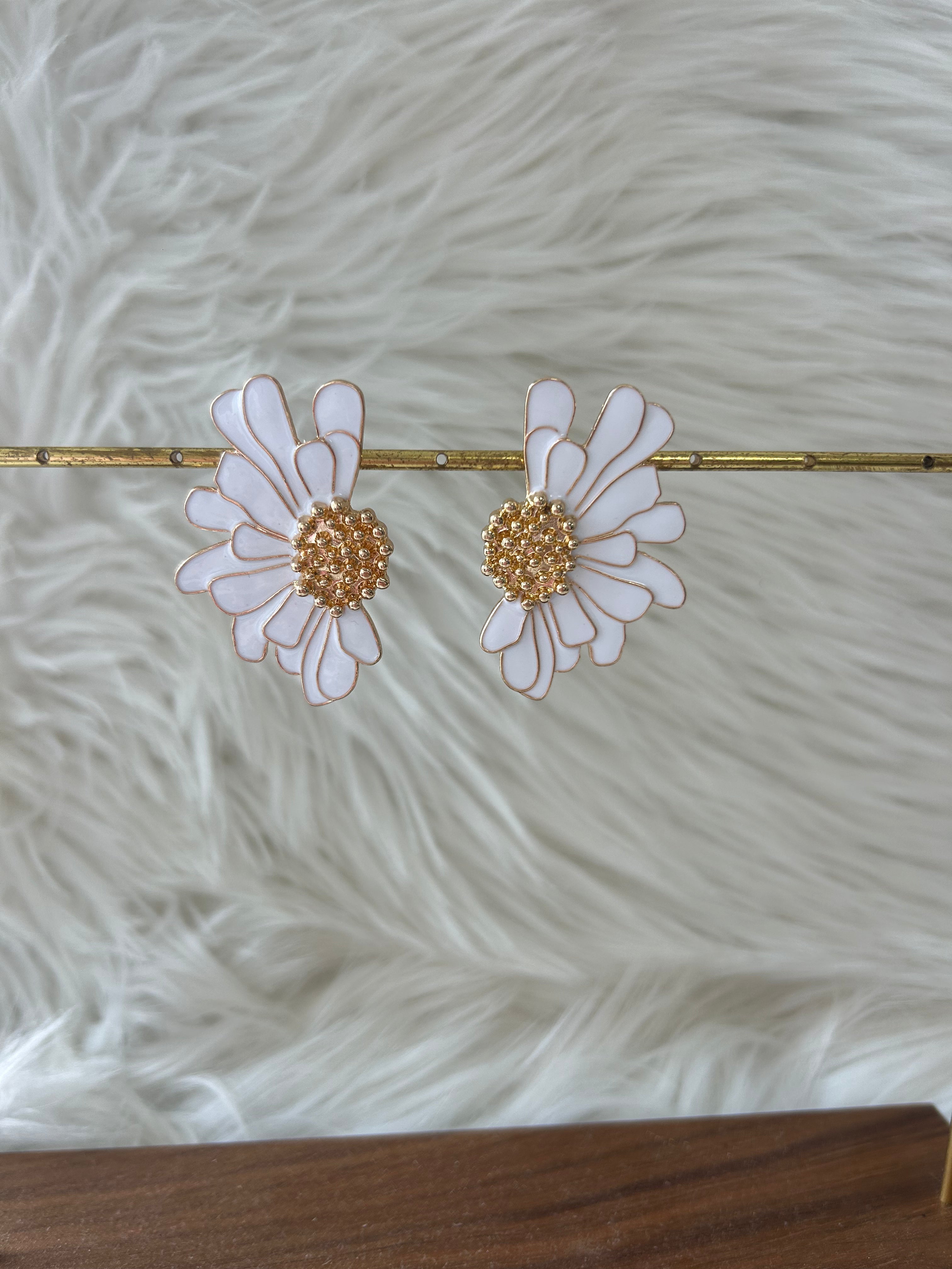 White/Gold