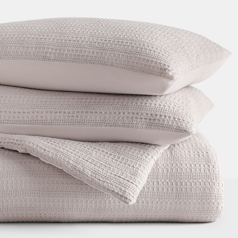 Soft Waffle Textured Down Alternative Comforter Set - Hypoallergenic & Breathable Bedding for All Seasons | Perfect for Cozy Nights & Guest Rooms