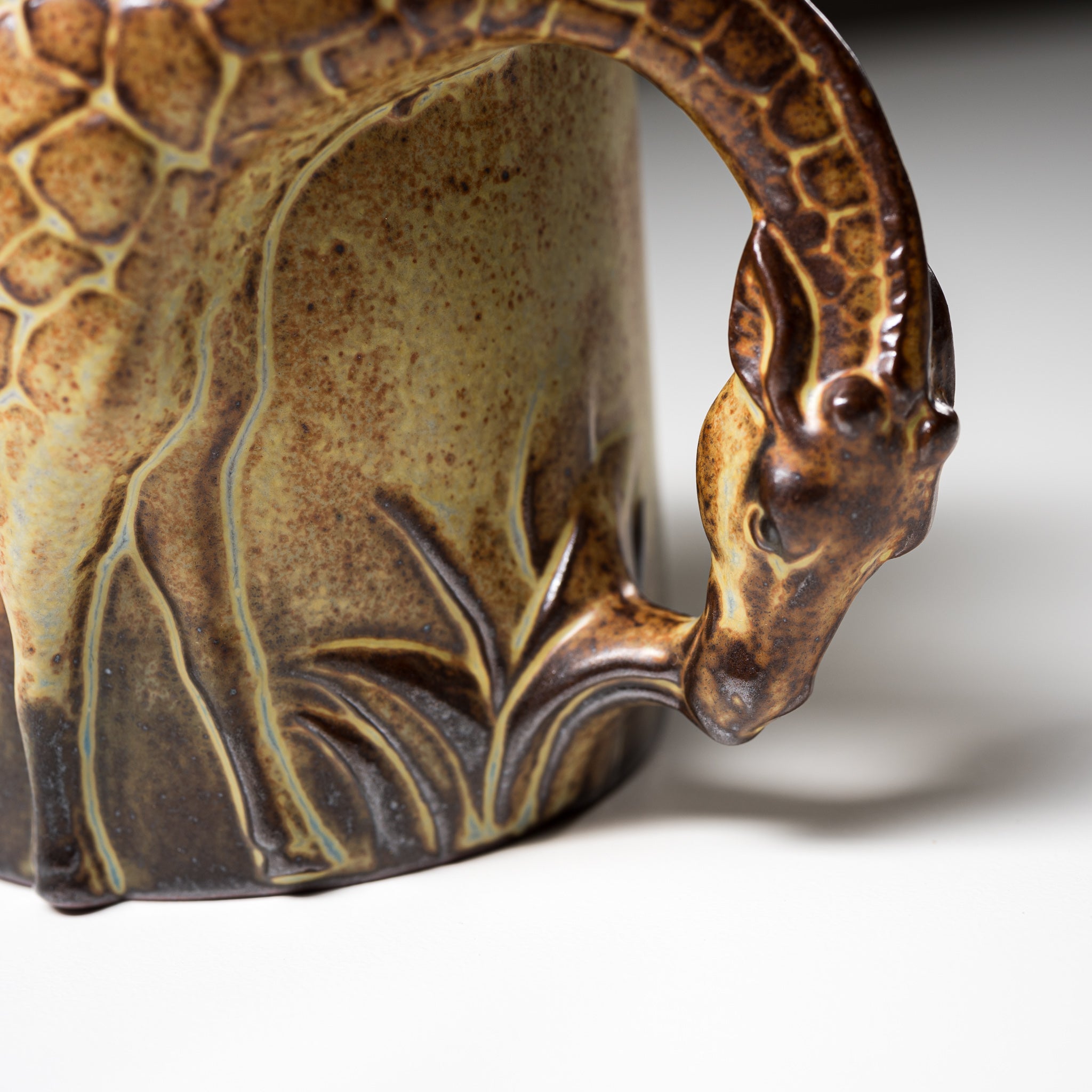 Seto Ware KASHIWA Animal Mug Cup - Giraffe Design Ceramic Coffee Cup | Japanese Handmade Pottery for Tea, Coffee & Hot Drinks | Perfect Gift for Animal Lovers & Home Decor
