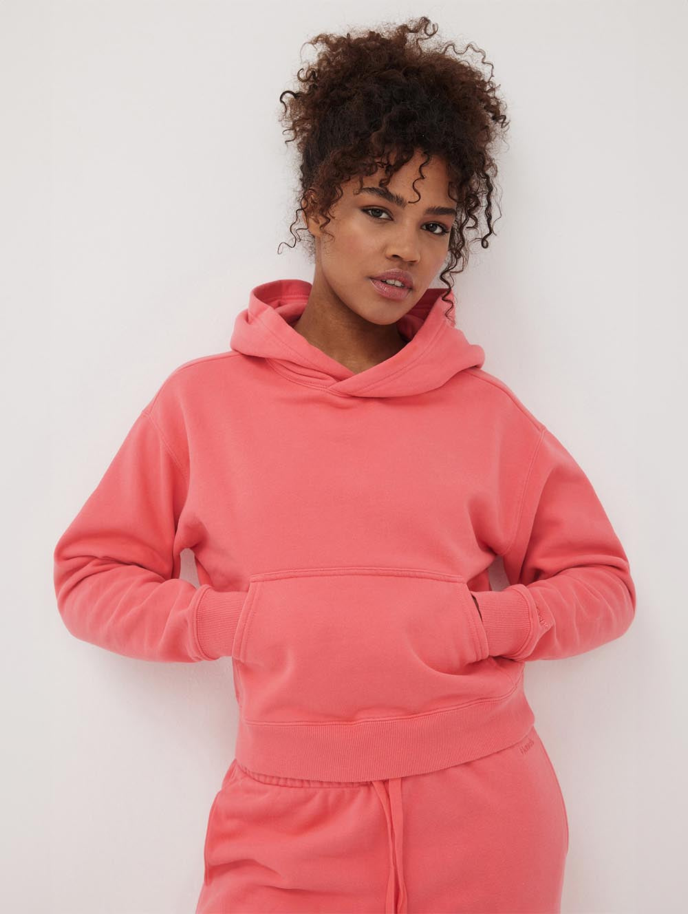 Women's Eco-Friendly Fleece Cropped Hoodie - Soft Sustainable Pullover for Casual Wear, Gym & Outdoor Activities