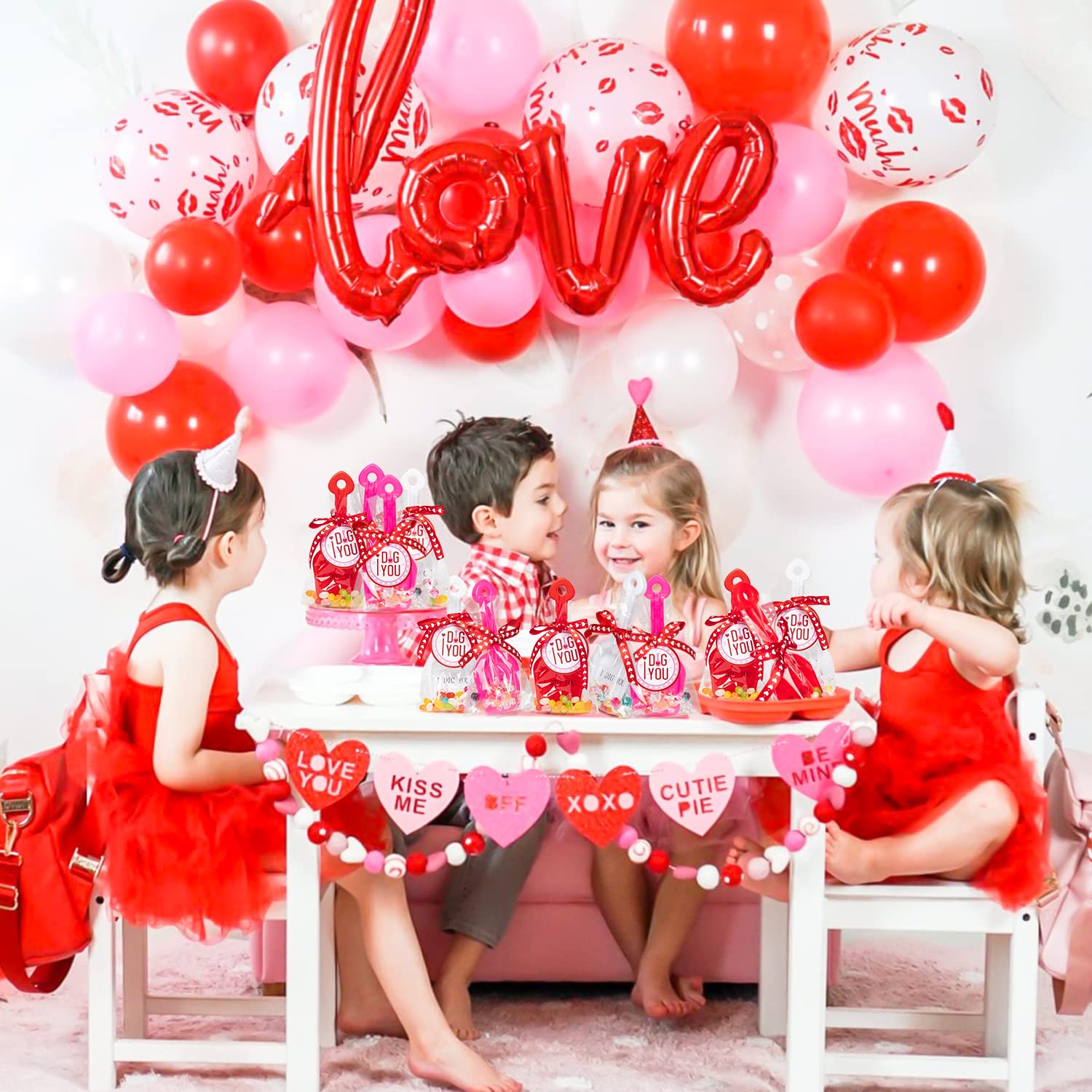 Haooryx Mini Shovel Toy Gift Set - 18-Piece Valentine's Day Plastic Sand Scoop Shovels with I Dig You Stickers, Clear Bags & Heart Ribbon - Perfect for Beach Party Favors, Kids Sandbox Play & Valentine Classroom Gifts (White/Red/Pink)