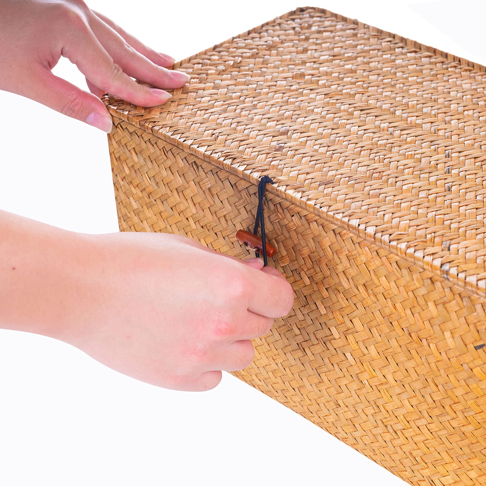 Decorative Wicker Storage Bins with Lids - Set of 3 Stackable Woven Seagrass Baskets (Large, Medium, Small) for Kids Toys, Shelves, Bathroom & Bedroom Organization - Perfect for Home, Nursery & Closet Storage Solutions