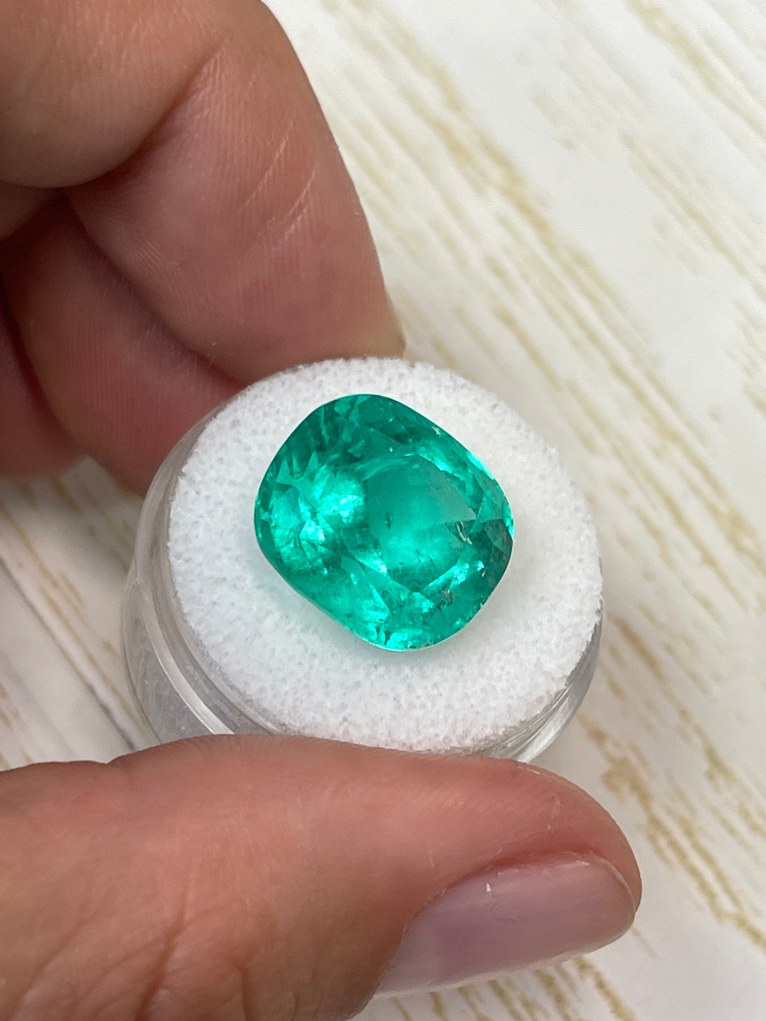 14.44 Carat Bluish Green Natural Colombian Emerald - Cushion Cut Loose Gemstone for Jewelry Making, Engagement Rings & Collector's Items