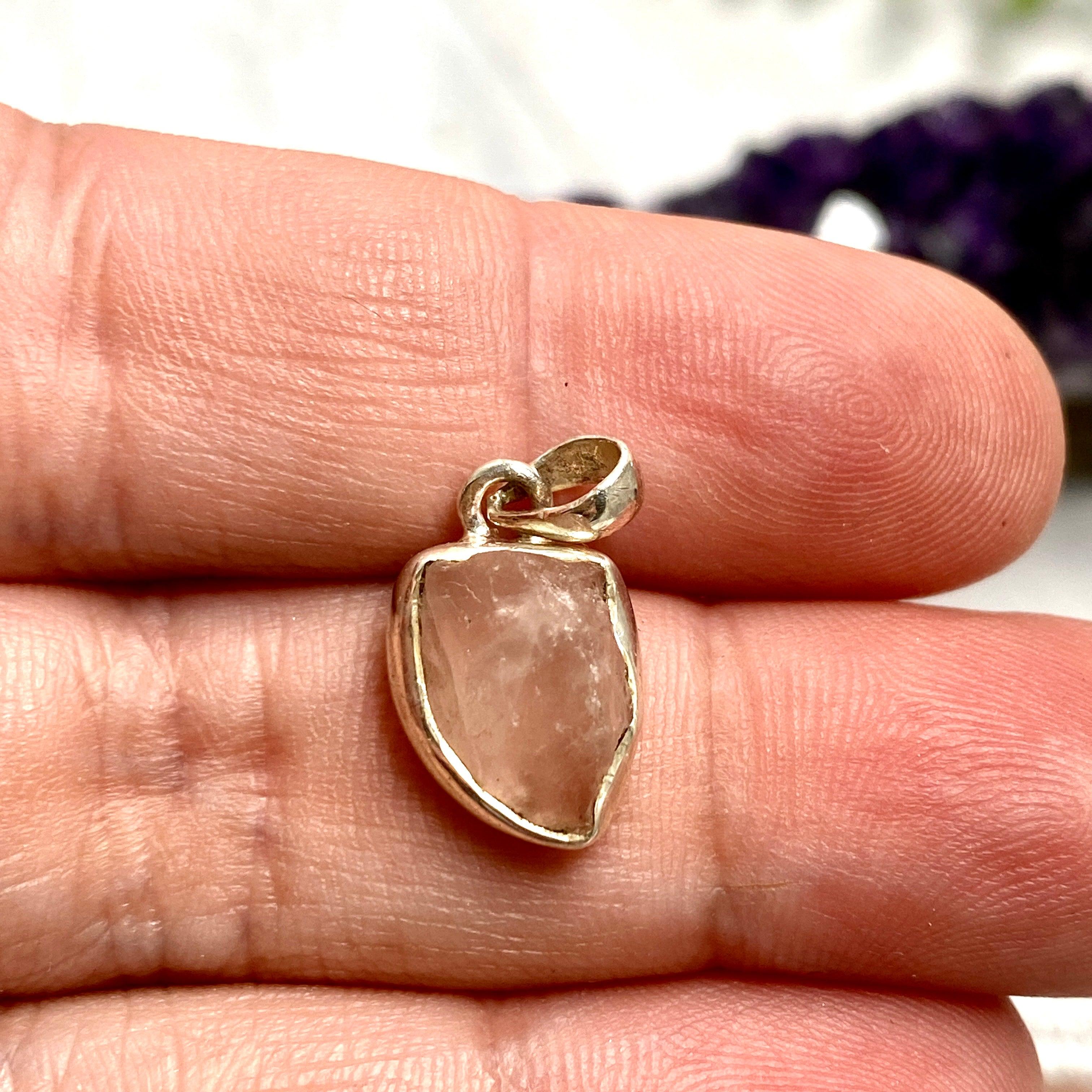 Natural Rose Quartz Raw Stone Pendant Necklace - Healing Crystal Jewelry for Women, Chakra Balancing & Positive Energy - Perfect for Meditation, Yoga & Spiritual Gifts