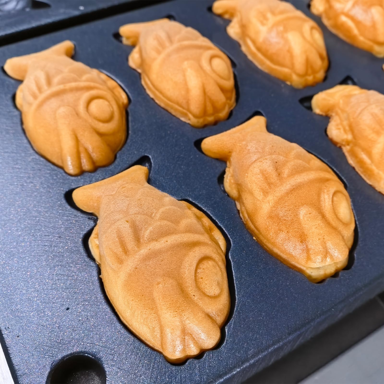 Mini Fish-Shaped Waffle Maker - Non-Stick Teflon Coating Taiyaki Pan with Adjustable Temperature (122-572℉) - Perfect for Home, Hotel, Restaurant, Bakery & Coffee Shop - Make Cute Fish Waffles for Breakfast, Desserts & Parties