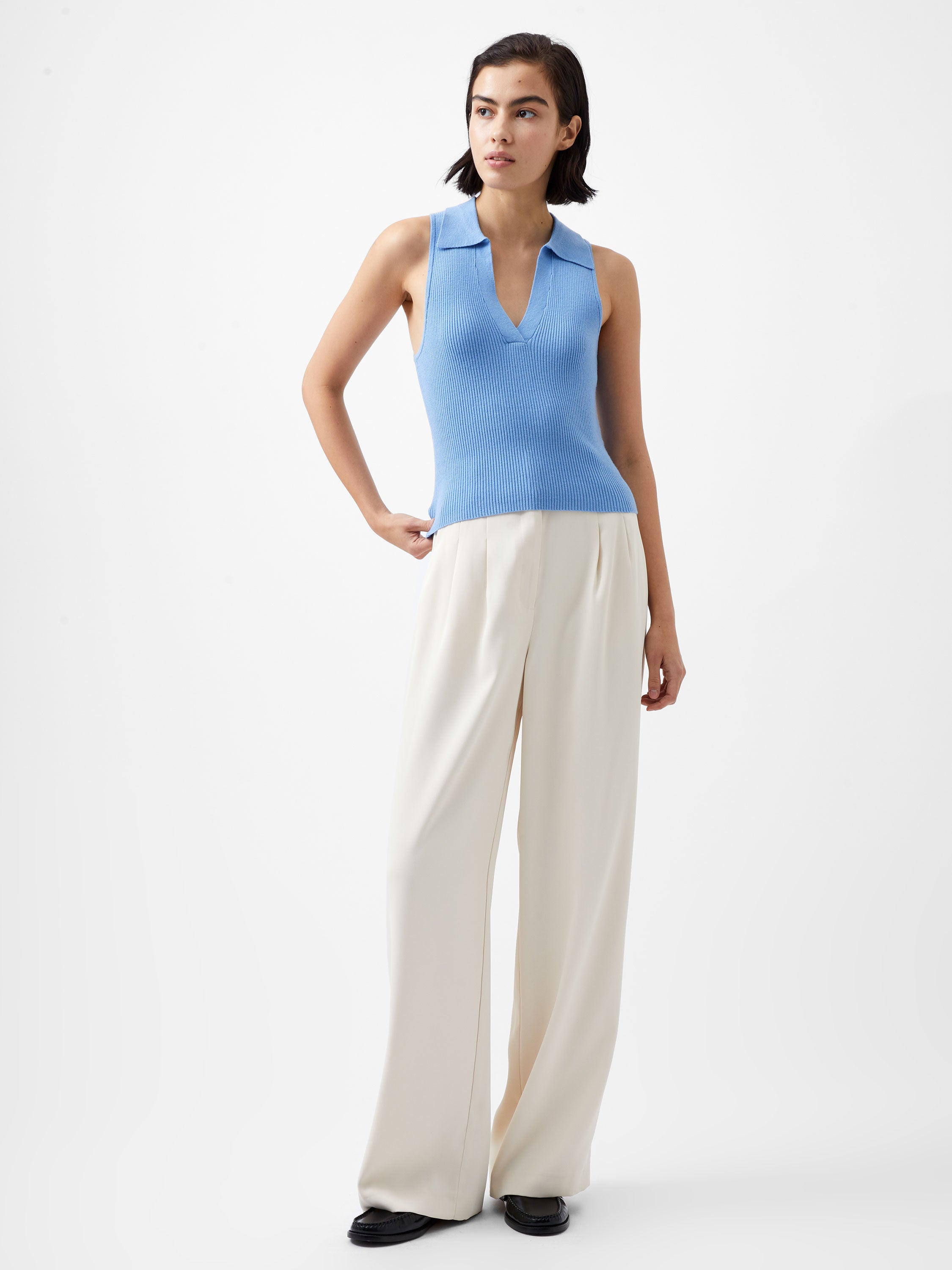 CozySoft Women's V-Neck Sleeveless Sweater - Lightweight Summer Knit Top for Casual Wear & Layering