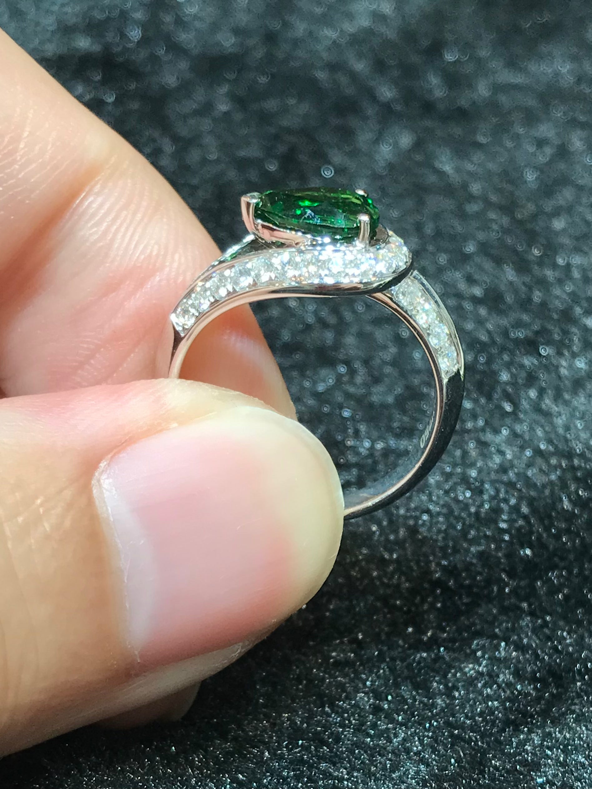 Natural Green Garnet Tsavorite 1.43ct Ring - Elegant Gemstone Jewelry for Women, Perfect for Engagement, Wedding & Special Occasions