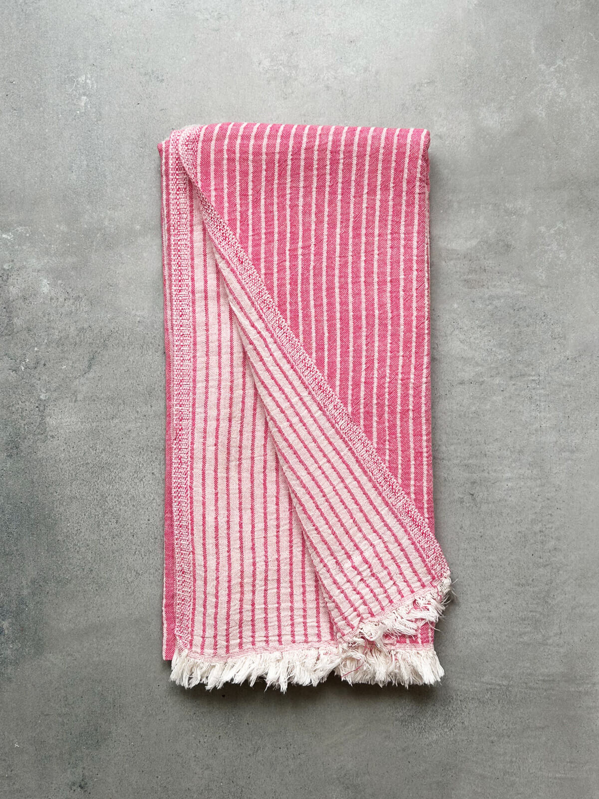Premium Portobello Hammam Towel - Soft & Absorbent Turkish Cotton Beach Towel for Spa, Pool, Yoga & Travel - Flamingo Print Design