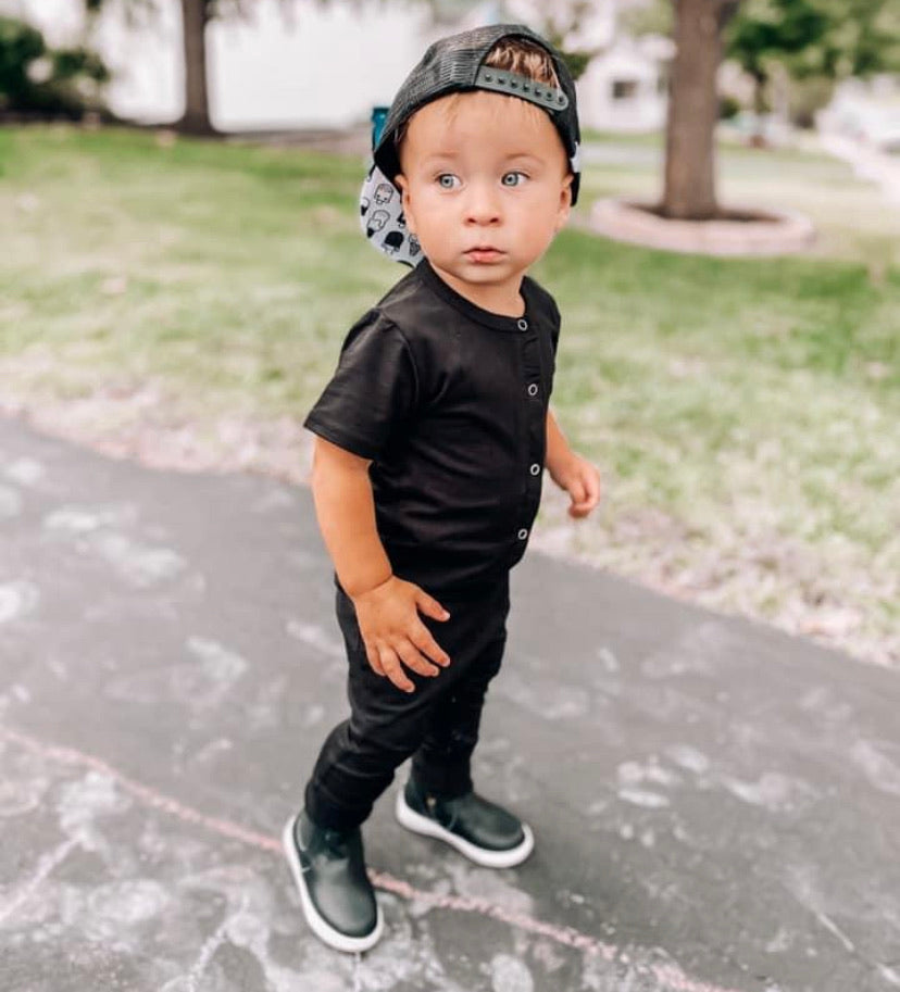 Classic Black Snap Romper for Babies - Comfortable & Stylish Outfit for Newborns, Infants, and Toddlers | Perfect for Playdates, Family Photos, and Everyday Wear