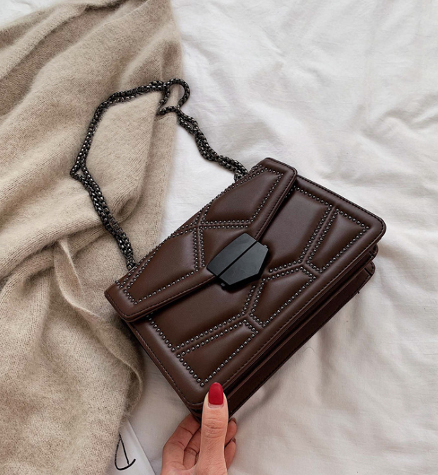 Stylish Rivet Chain Small Crossbody Bags for Women - Fashionable Shoulder Purse for Daily Use, Travel & Date Night