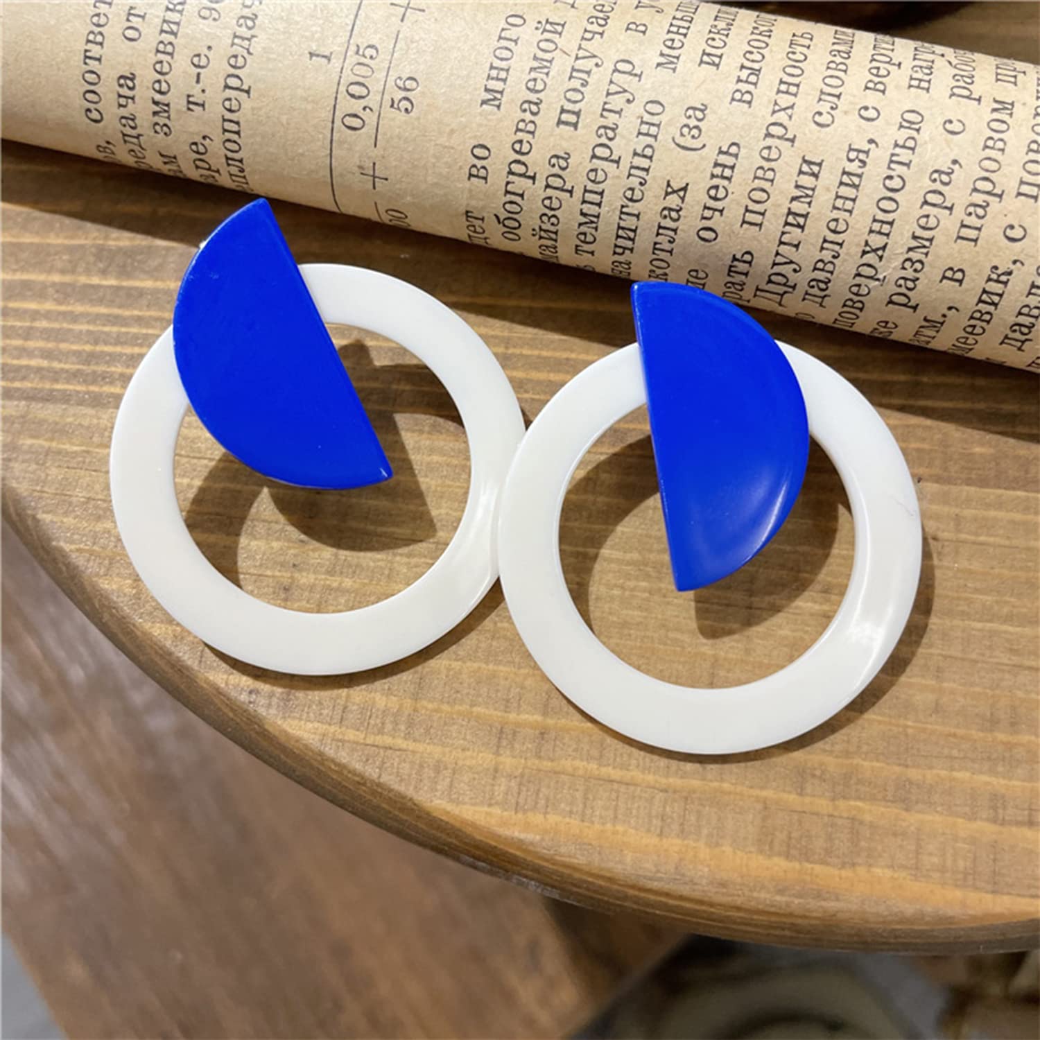 Hollow Round Acrylic Earrings for Women - Geometric Statement Hoop Drop Dangle Earrings - Fashion Resin Acetate Jewelry for Girls | Perfect for Parties, Weddings & Everyday Wear