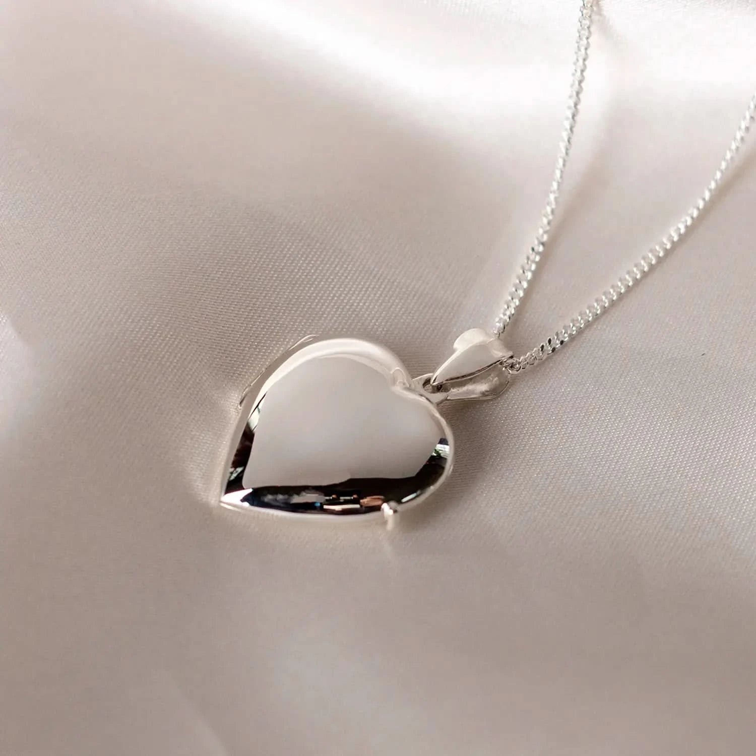 Memorial Photo Locket for Ashes - Silver Heart Keepsake Urn Jewelry for Loved Ones | Perfect for Remembrance, Funeral, or Anniversary Gifts
