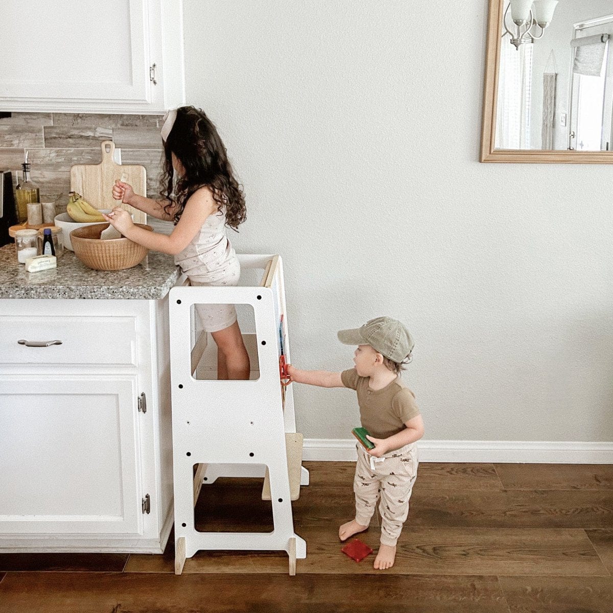 LOLA Deluxe Wooden Learning Tower for Toddlers - Adjustable Height Kitchen Helper Step Stool - Safe & Sturdy Montessori Toddler Standing Tower for Cooking, Baking & Learning - Perfect for Kids Ages 2-6