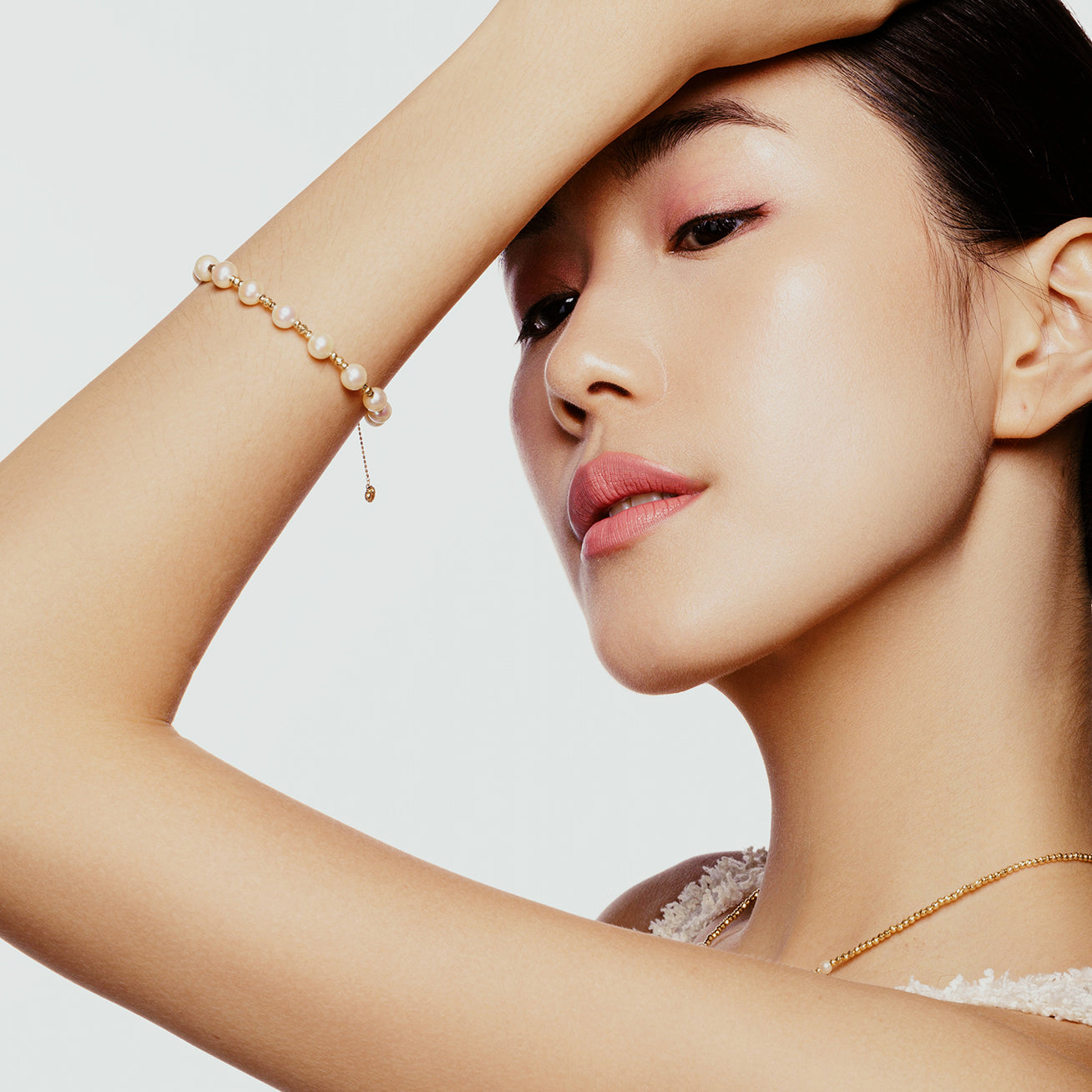 18K Solid Gold Akoya Pearl Bracelet for Women - Elegant Pearl Jewelry Gift for Anniversary, Birthday & Special Occasions | KB00045