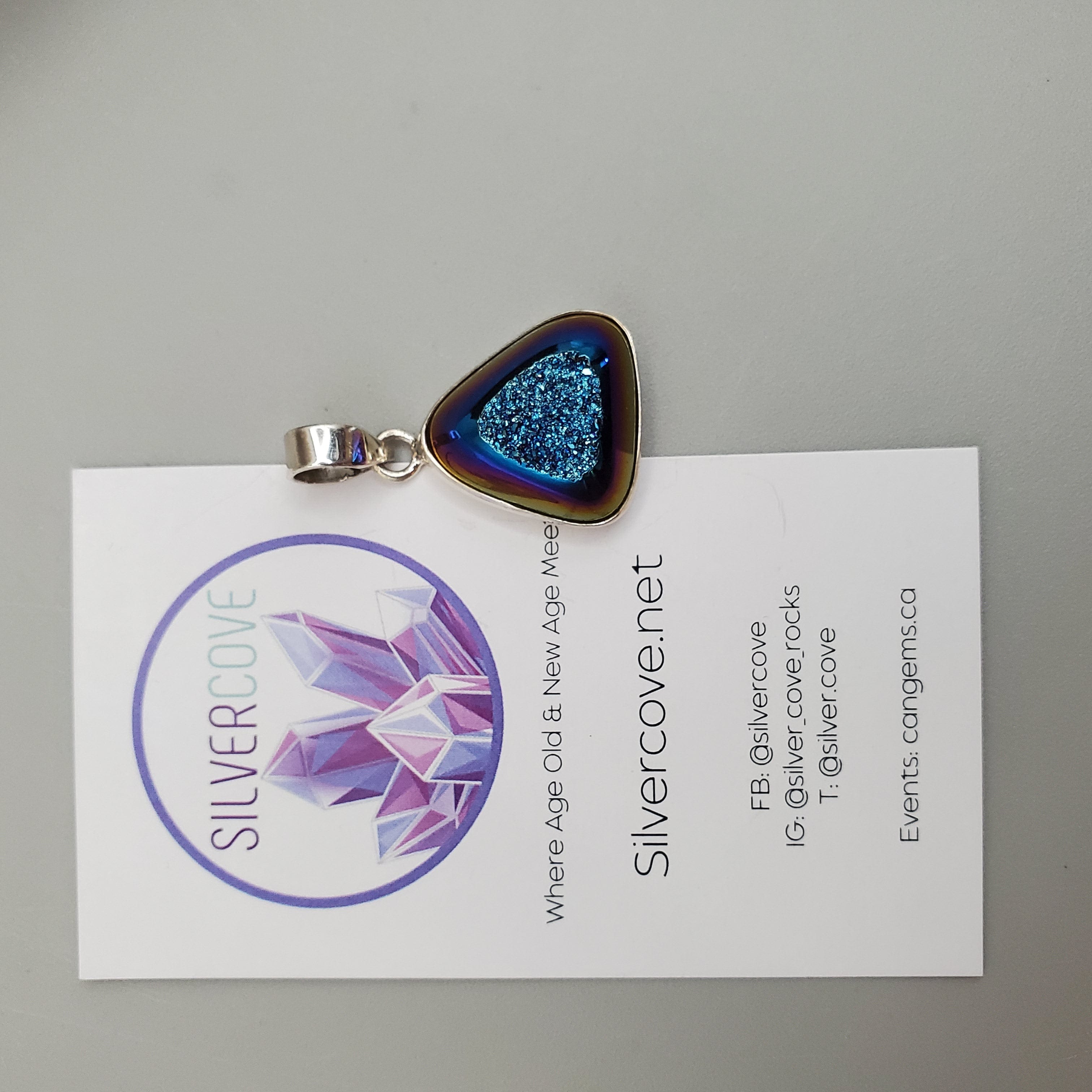 Aura Druzy Pendant Necklace - Natural Crystal Healing Jewelry for Women - Perfect for Meditation, Yoga & Spiritual Energy Balancing