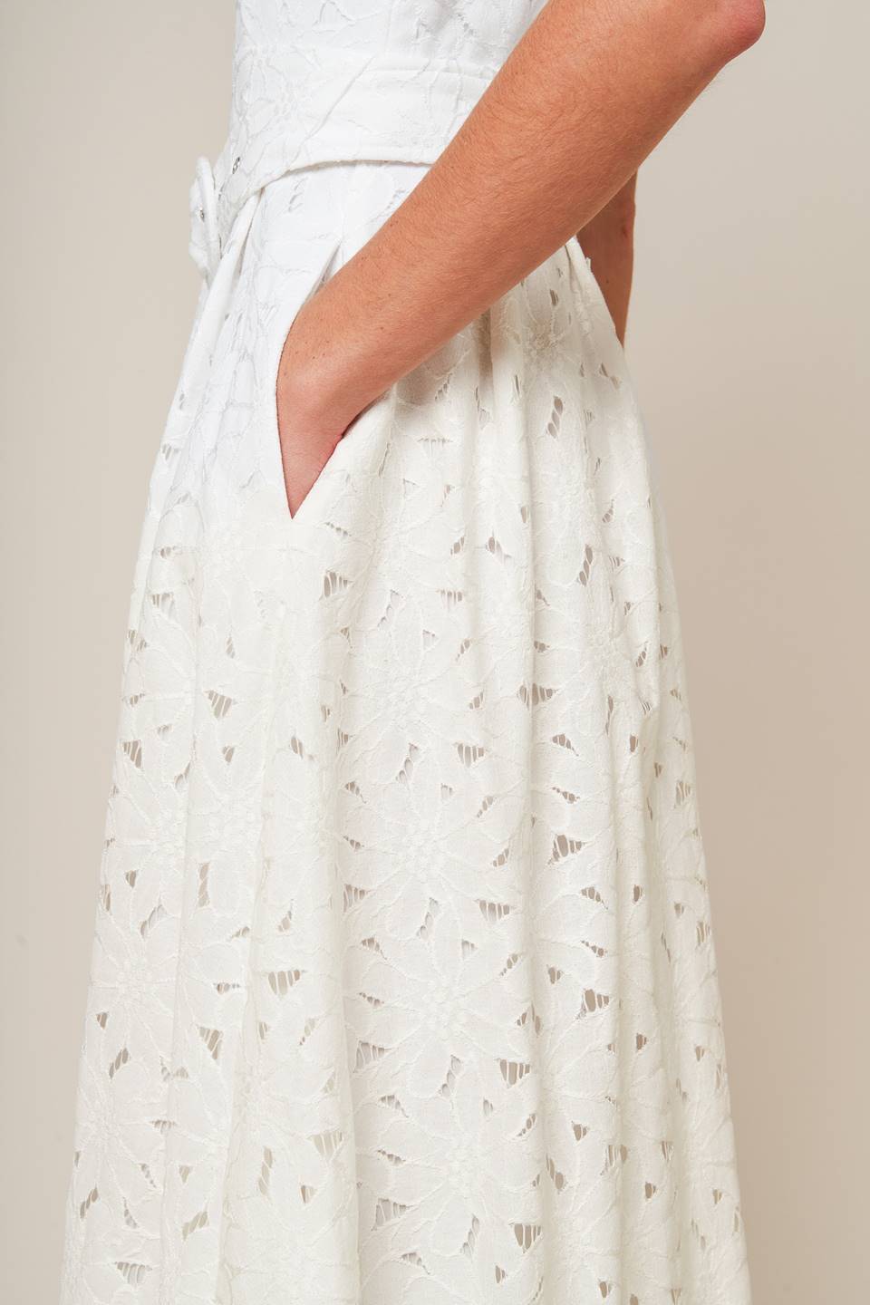 DAFFODILS & DAYDREAMS Woven Lace Midi Dress - Elegant Floral Summer Dress for Women, Perfect for Garden Parties, Weddings & Date Nights