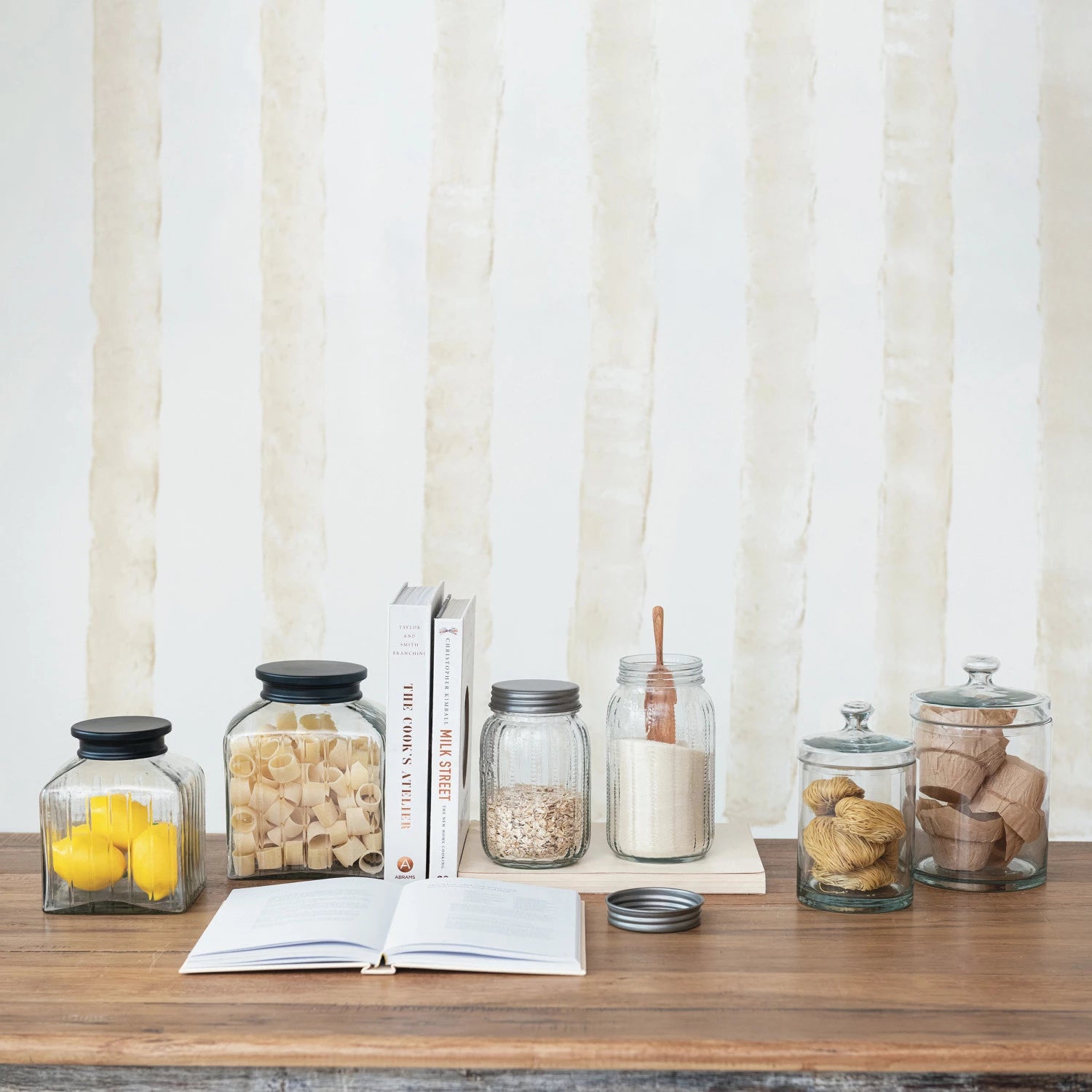 Premium Glass Coffee Jar with Airtight Lid - Perfect for Storing Fresh Coffee Beans, Grounds & Tea - Ideal for Kitchen, Pantry & Office Use