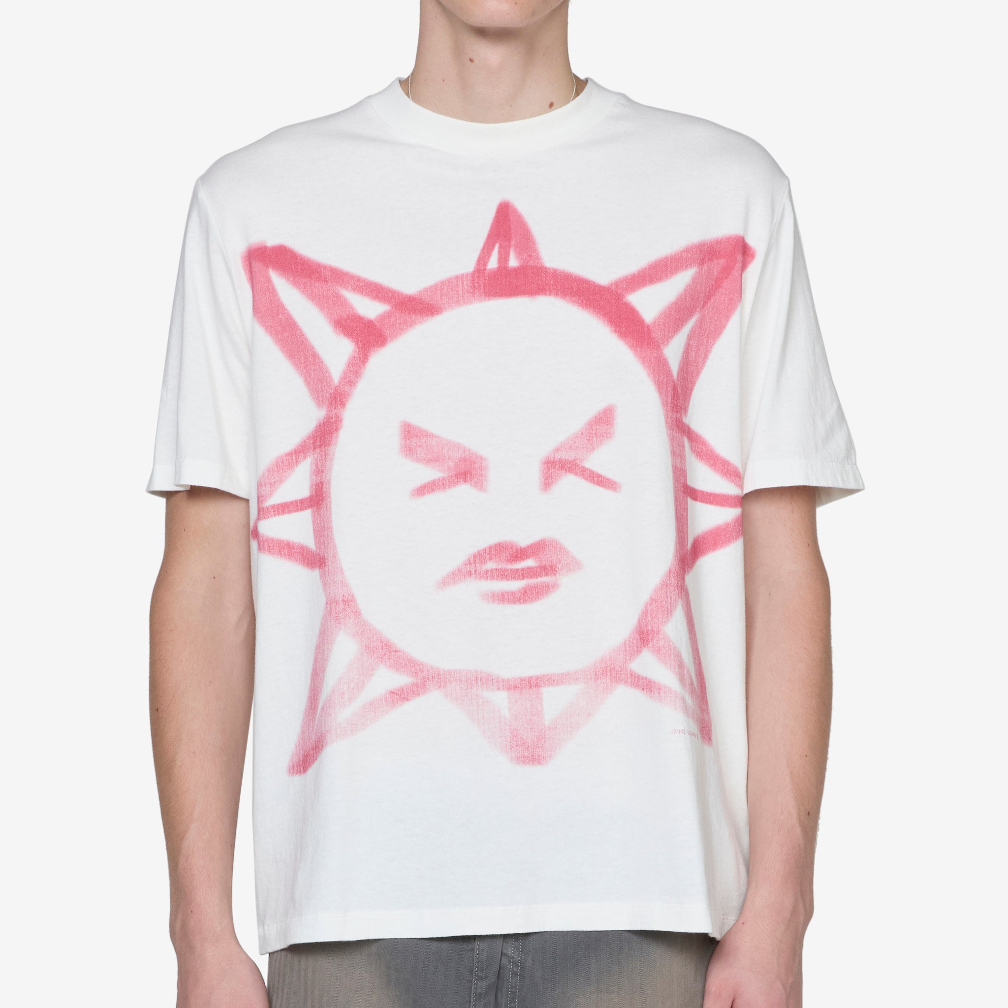 Box T-Shirt with Squinting Sun Design - Vintage Legacy Jersey for Men & Women - Perfect for Casual Wear, Street Style & Retro Fashion
