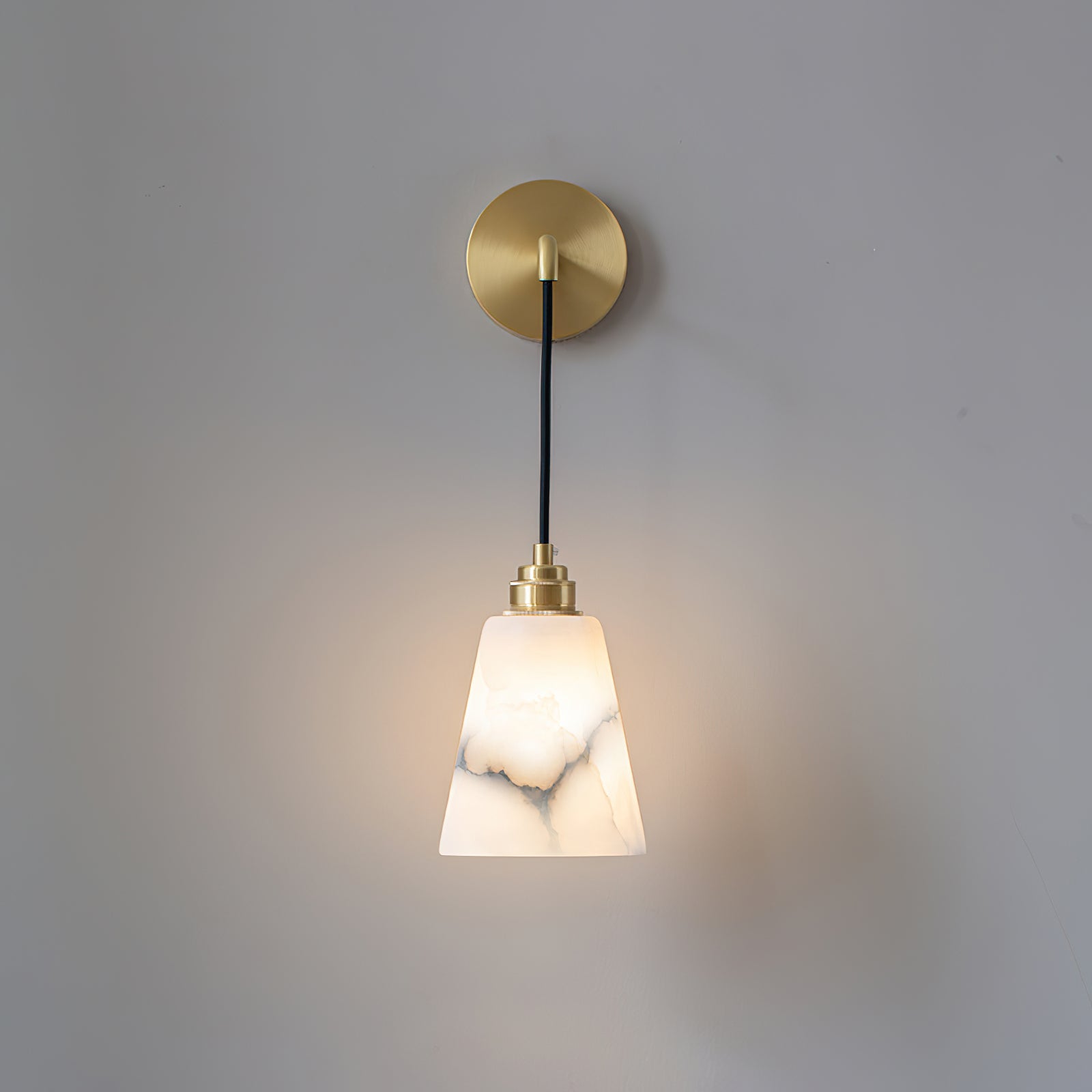 Droplet Alabaster Wall Lamp - Modern Minimalist Sconce Light Fixture for Bedroom, Living Room & Hallway - Elegant White Stone Texture Lighting