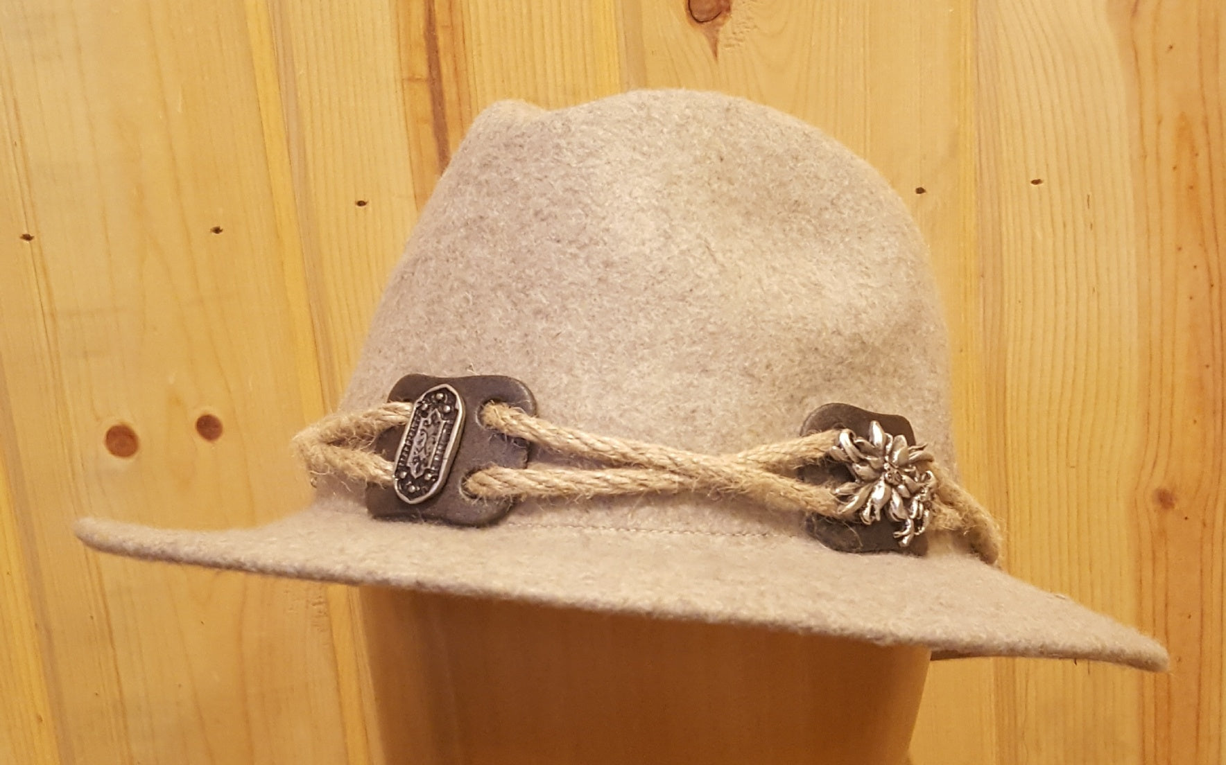 Premium Matterhorn Hat for Men & Women - Warm Winter Beanie for Skiing, Hiking & Outdoor Adventures
