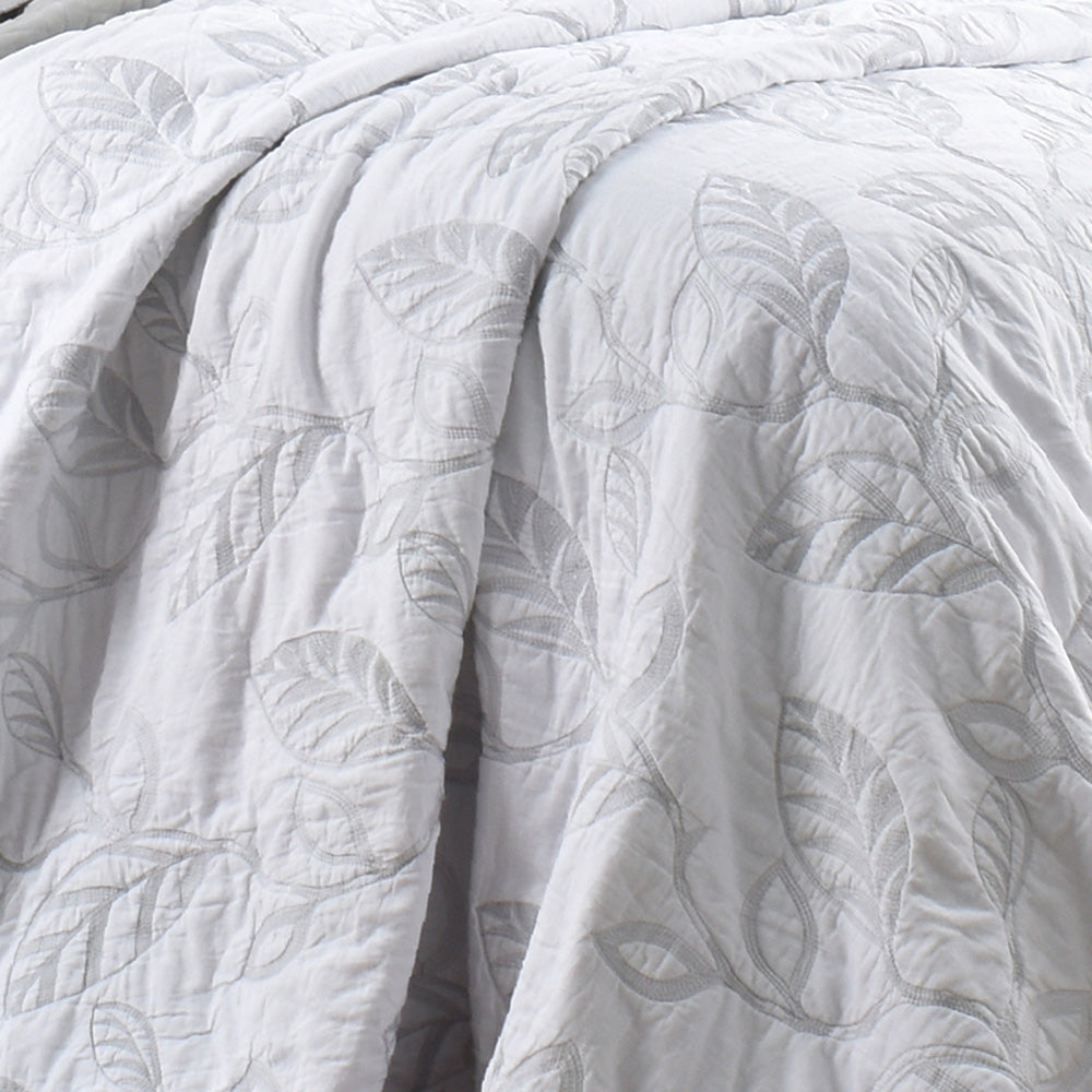 Botanical Leaves Duvet Cover Set - Super King Size Bedding for Luxurious Comfort | Perfect for Master Bedroom, Guest Room & Hotel Decor