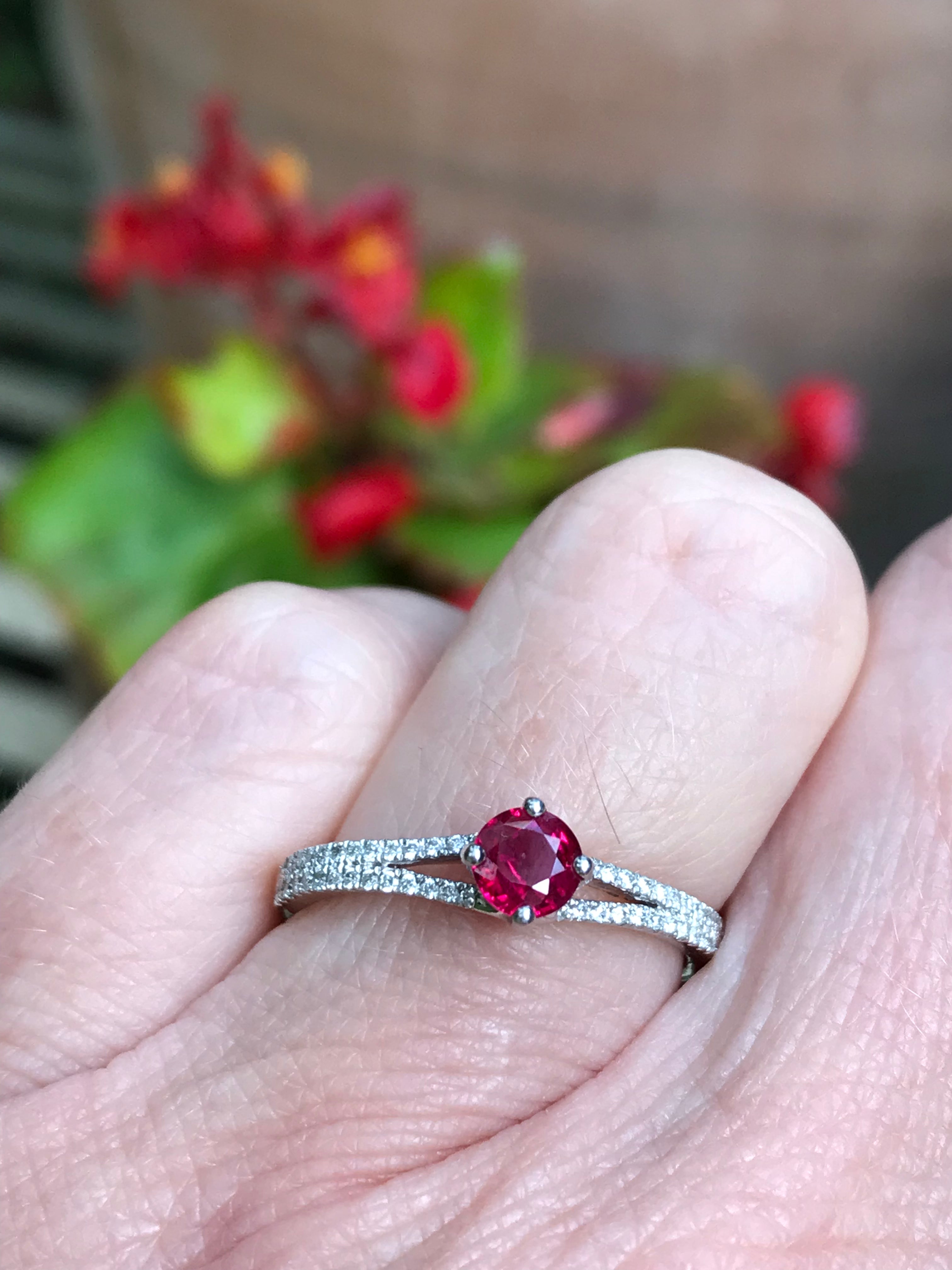 Exquisite Platinum Ruby Ring with Diamond Accents - Perfect for Engagement, Anniversary & Special Occasions