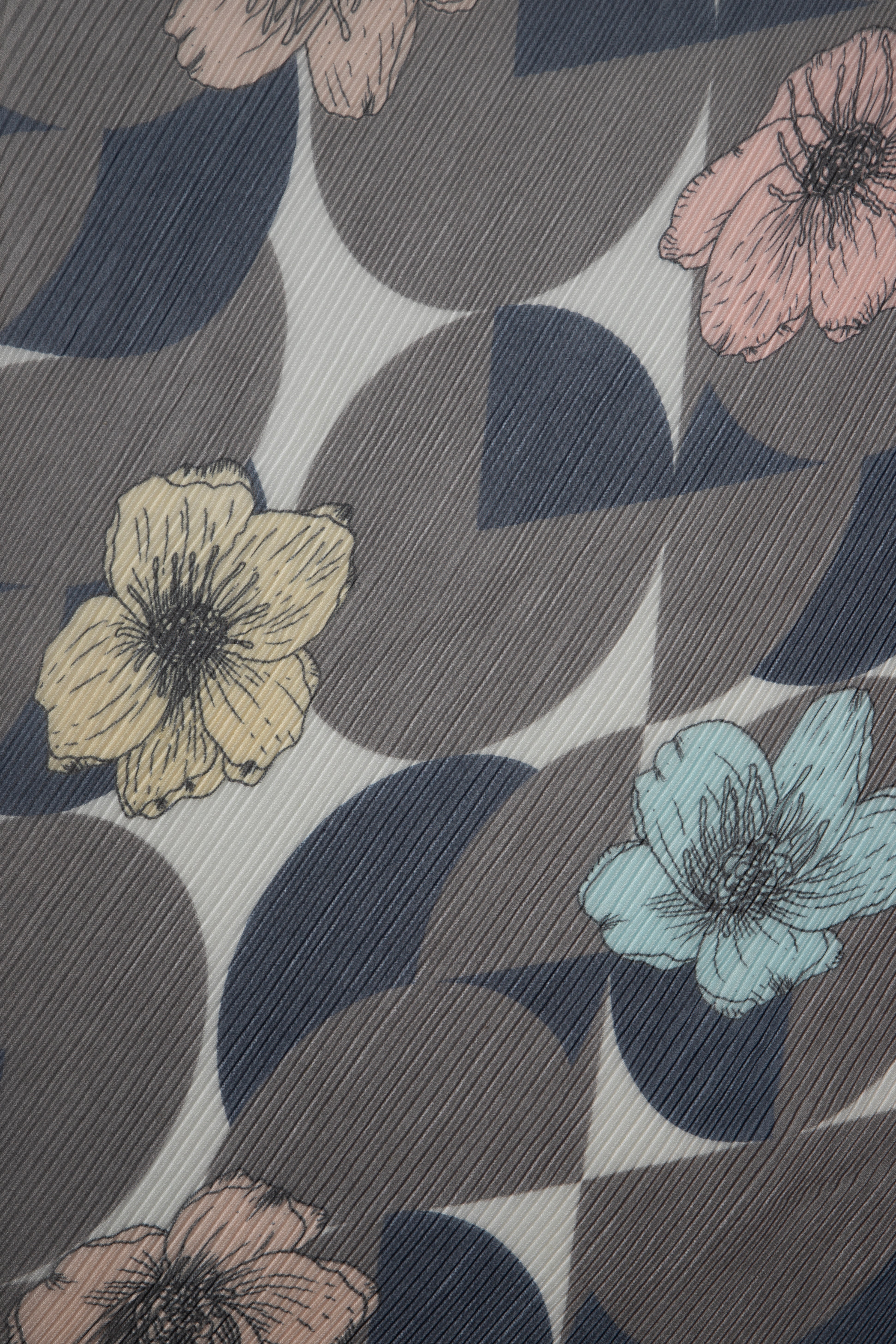 Floral Geo Pleated Scarf - Stylish Fashion Accessory for Women, Lightweight Shawl Wrap for Spring & Summer Outfits, Perfect for Office, Travel and Special Occasions