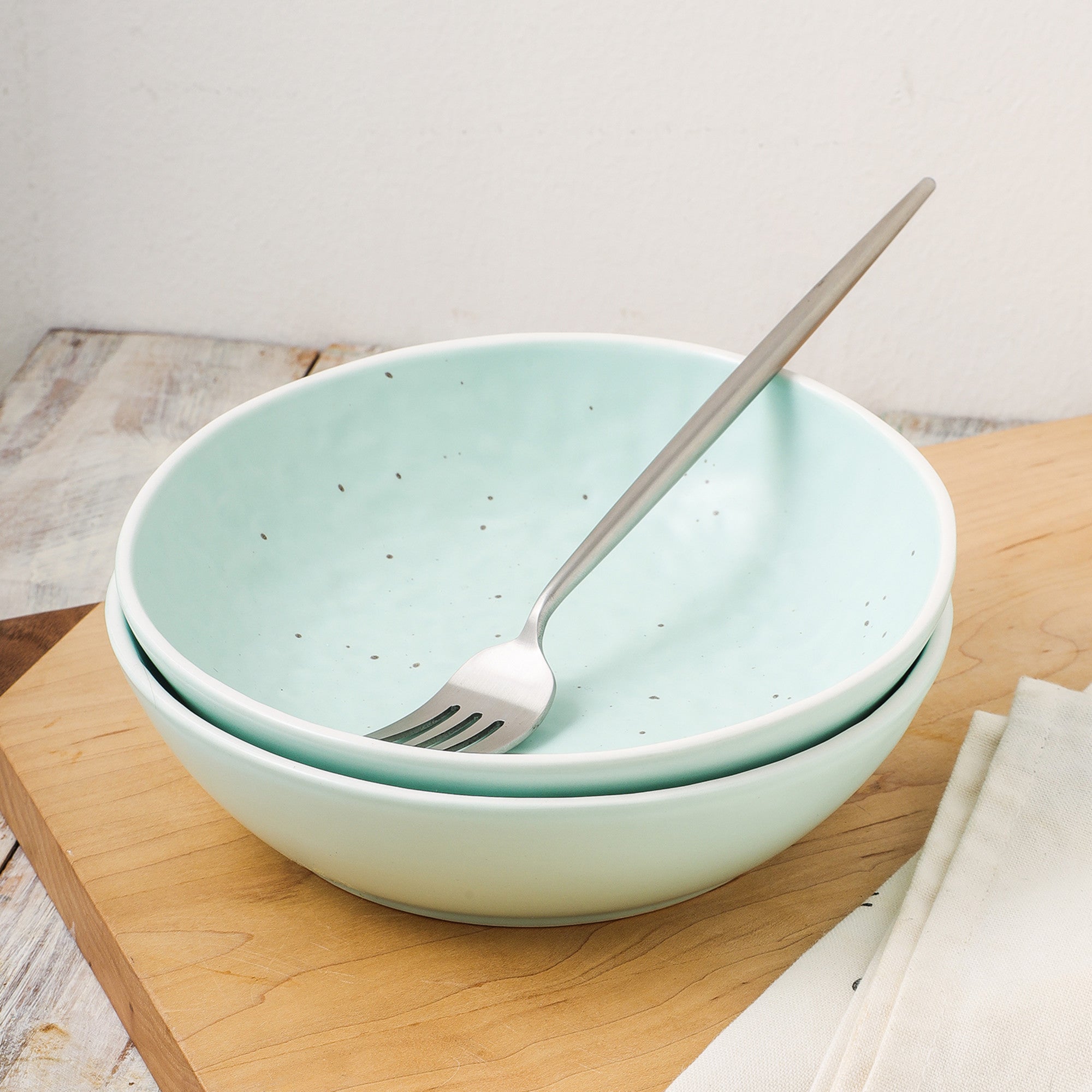 Elena Stoneware Bowl - Mint Green Ceramic Serving Bowl for Soup, Salad, Pasta | Microwave & Dishwasher Safe | Perfect for Dining, Entertaining & Home Decor