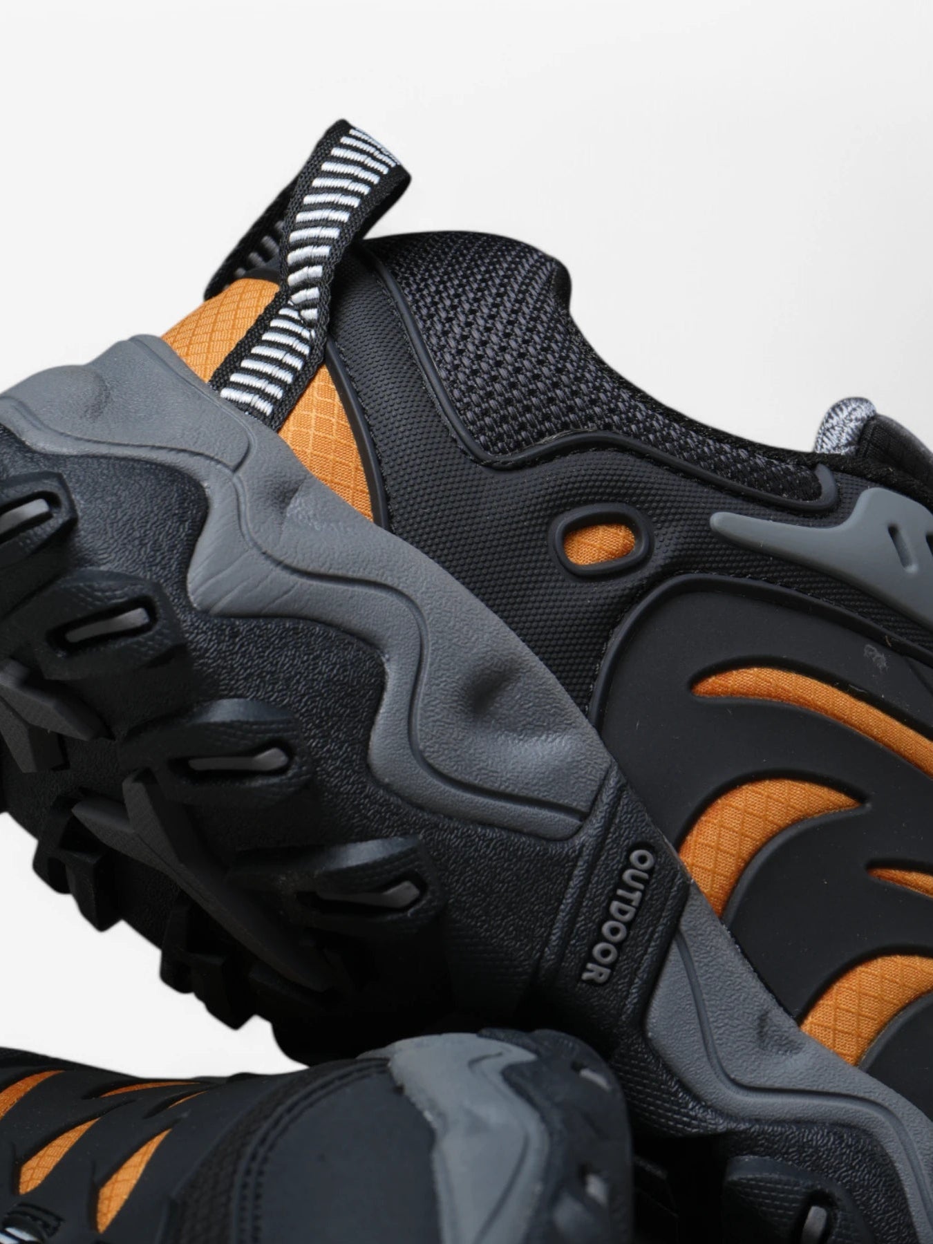 Women's Alpine Skate Shoes Bisbee Black Gray Yellow - Comfortable & Stylish Sneakers for Skating, Casual Wear & Outdoor Activities