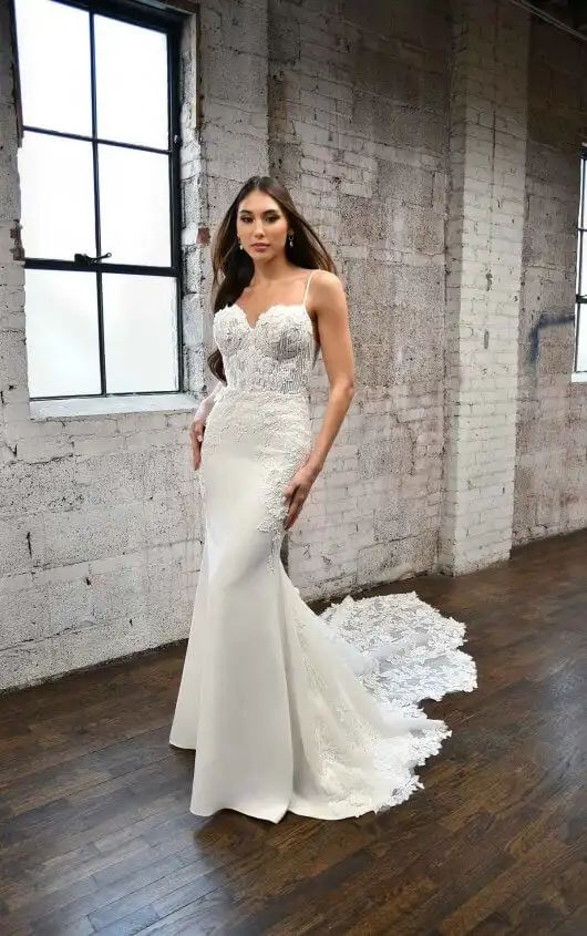 Martina Liana 1390 Wedding Dress - Elegant A-Line Lace Bridal Gown for Church Ceremony & Formal Reception