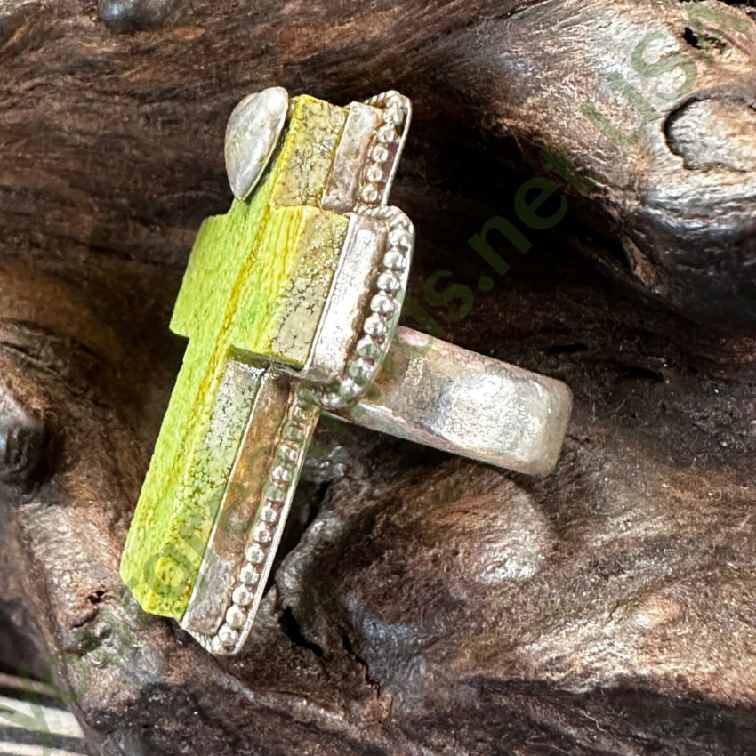 5.25 Sterling Silver Apple Green Gaspeite Holy Cross & Heart Ring - Elegant Spiritual Jewelry for Women, Gift for Baptism, Confirmation & Faith-Based Occasions
