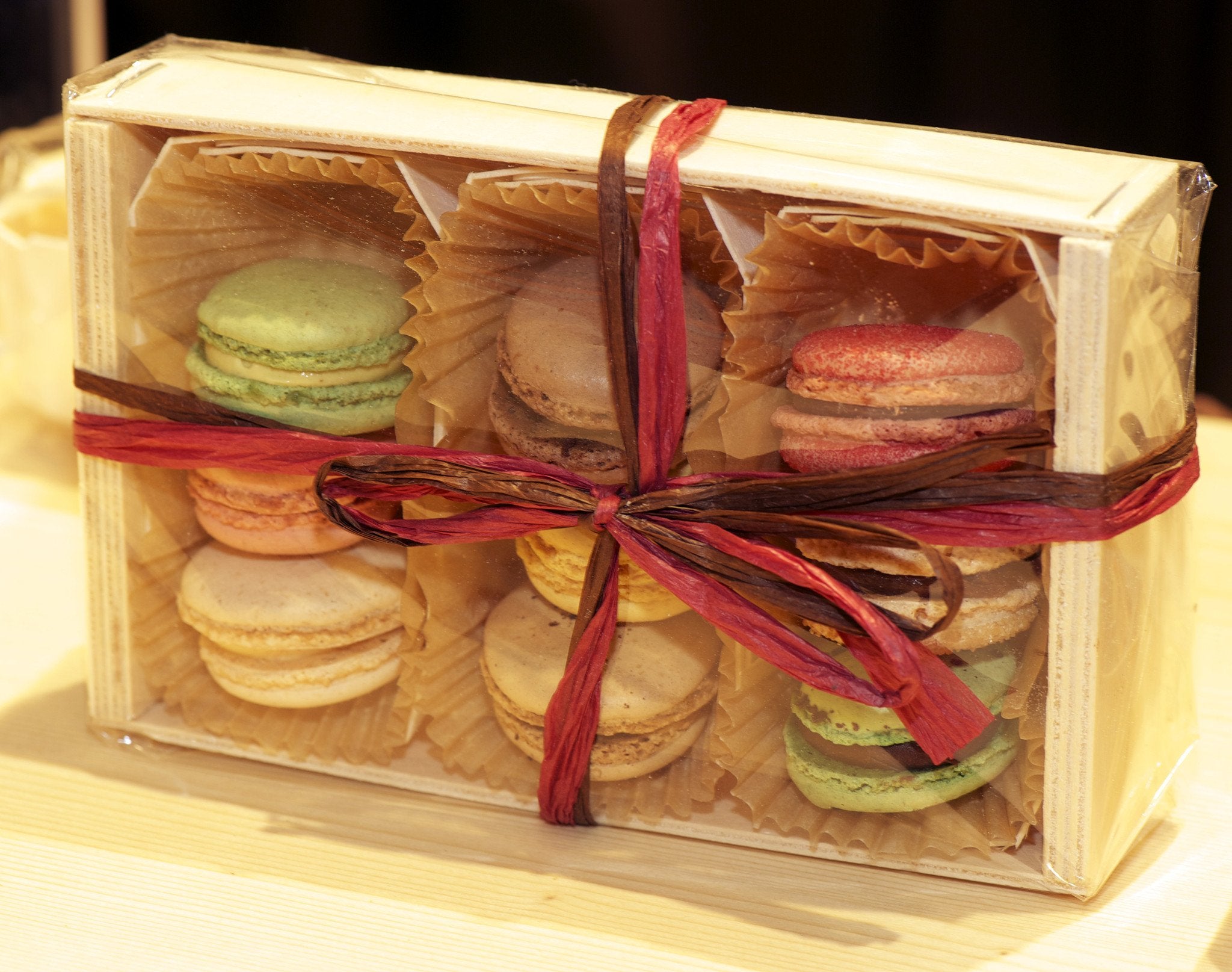 CHAUMONT Small Wooden Gift Crate (CB10) - Handcrafted Wood Box for Jewelry, Keepsakes & Wedding Favors - Perfect for Birthday Gifts, Anniversary Presents & Home Decor
