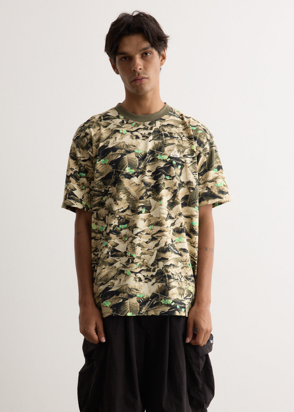 Nike ACG Dri-FIT Leafcutter Performance T-Shirt for Men - Moisture-Wicking Quick-Dry Hiking & Outdoor Activities