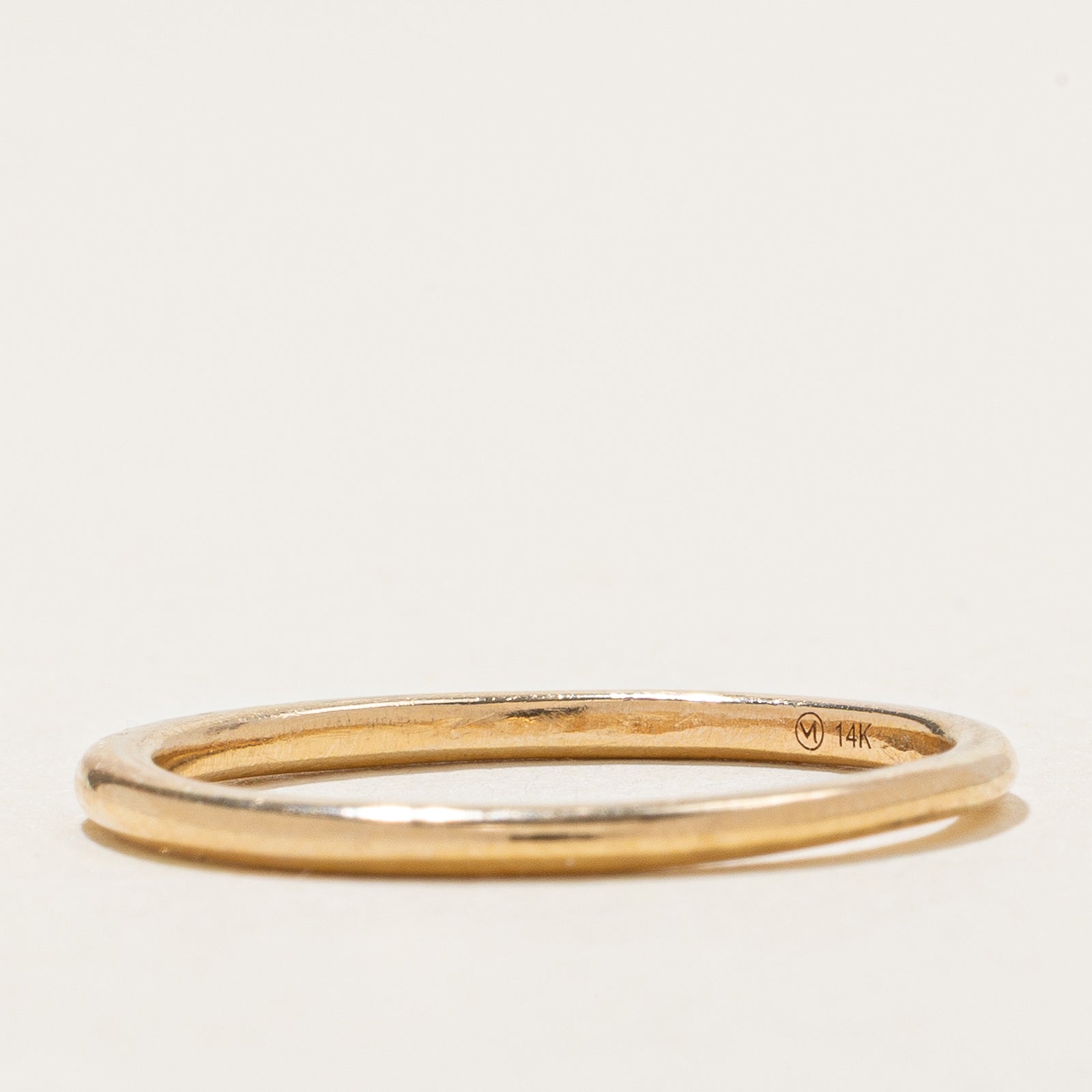 Mejuri Diamond Lines Ring - 0.04 Carat Total Weight (CTW) - Size 7.5 - Elegant Minimalist Wedding Band for Women, Perfect for Engagement, Anniversary & Everyday Wear