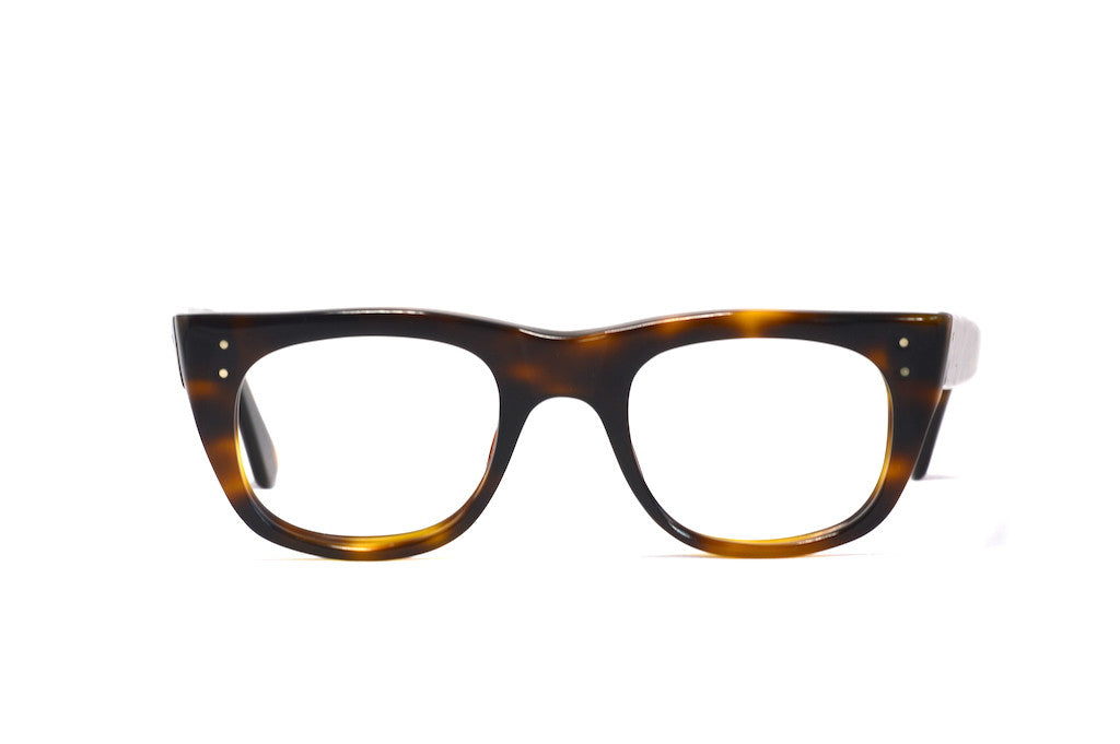 Vintage 1960s Men's Acetate Sunglasses - Retro Classic Aviator Style for Men - UV Protection & Comfortable Fit - Perfect for Outdoor Activities, Driving, and Fashion Accessories