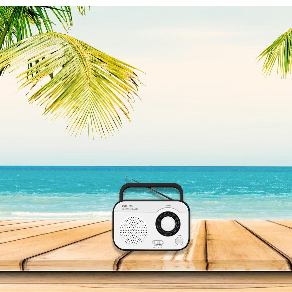 Aiwa Portable Retro AM/FM Manual Tuning Battery Operated Radio - Vintage White Design for Home, Office, Camping & Emergency Use