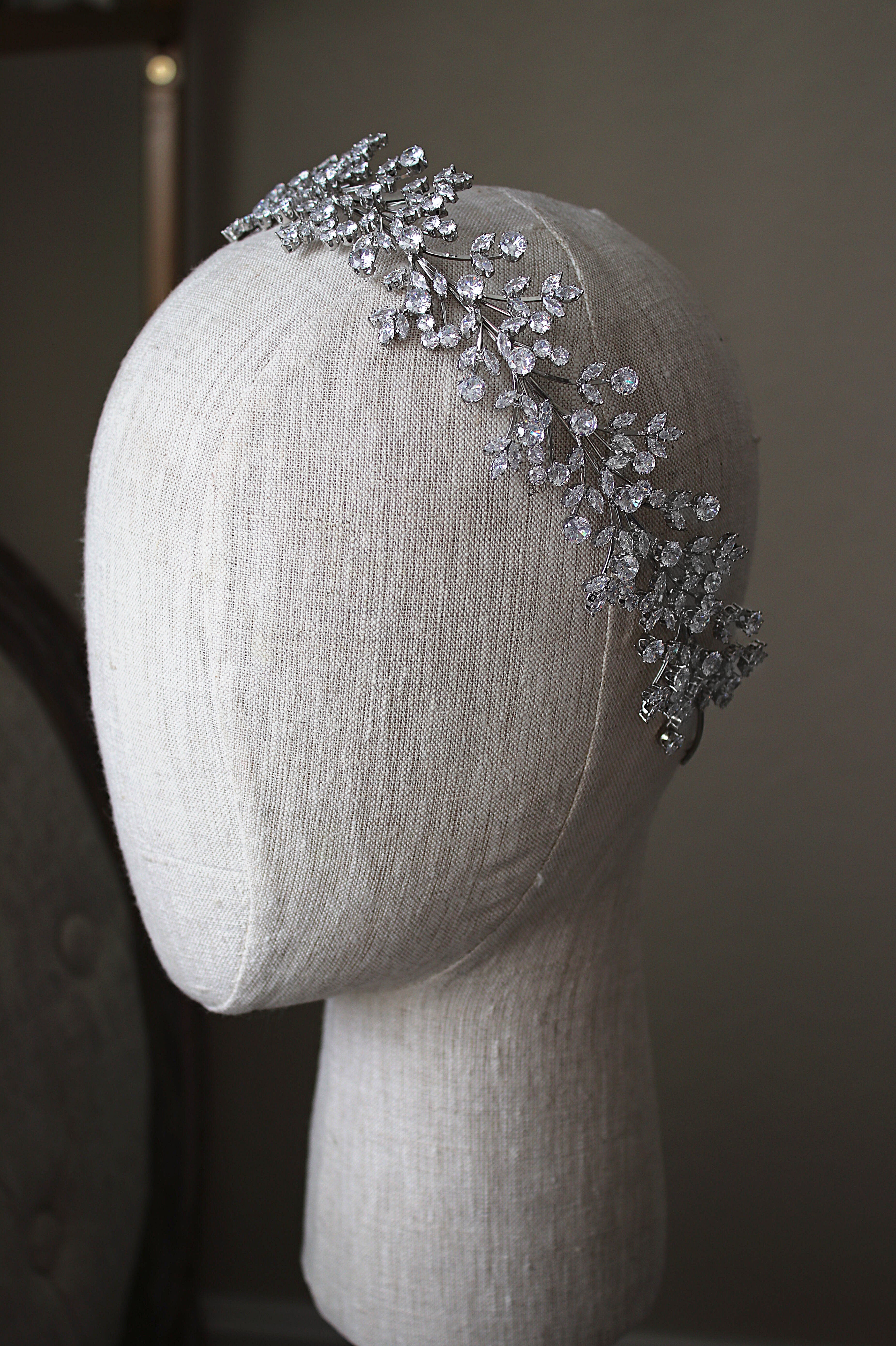 GRANDE FABRICE Simulated Diamond Headband - Elegant Rhinestone Hair Accessory for Women | Perfect for Weddings, Parties & Special Occasions