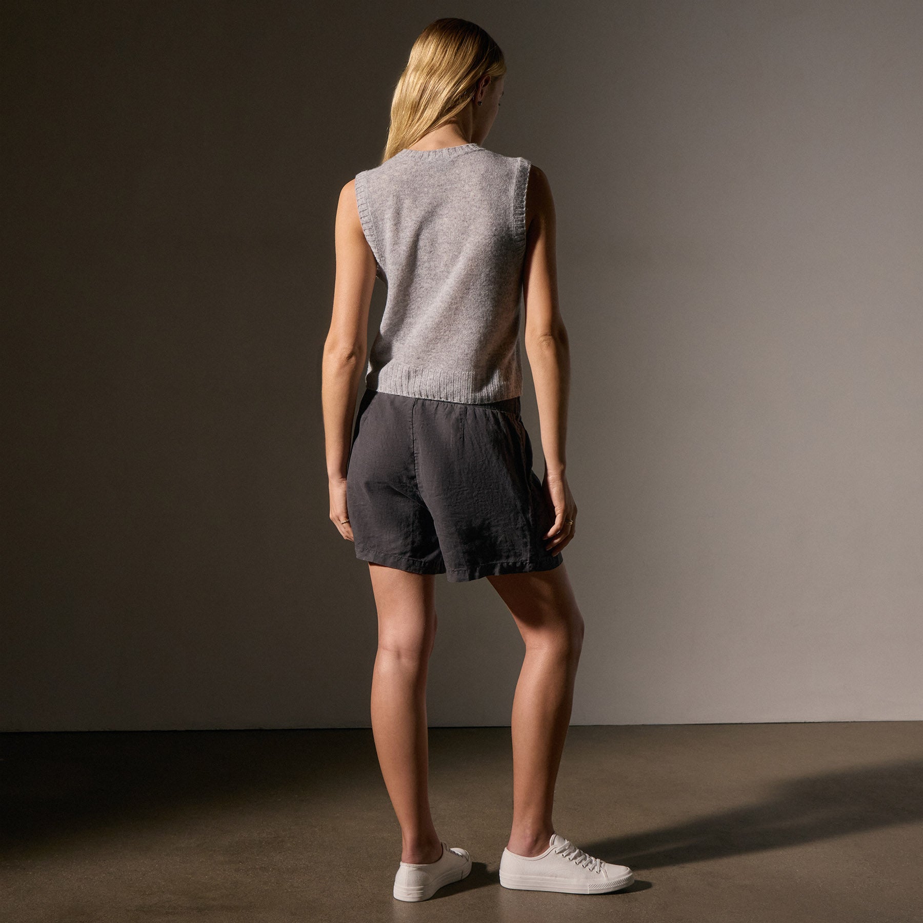 Lightweight Soft Cashmere Vest for Women - Light Heather Grey - Perfect for Layering in Fall & Winter