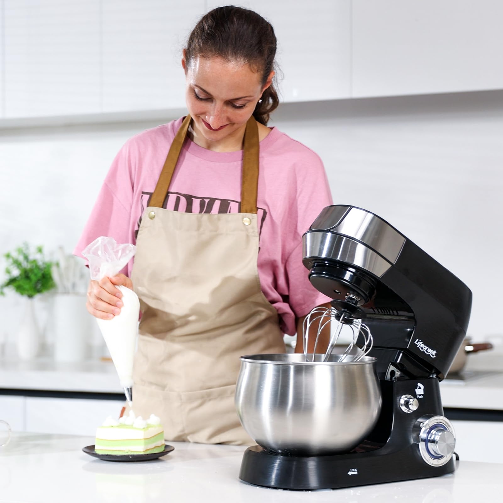 5.3Qt 660W Stand Mixer - 6-Speed Tilt-Head Electric Kitchen Mixer with Stainless Steel Bowl, Dough Hook, Whisk & Beater - Lightweight & Portable Baking Mixer (Red) - Perfect for Baking Cakes, Cookies, Bread & More at Home